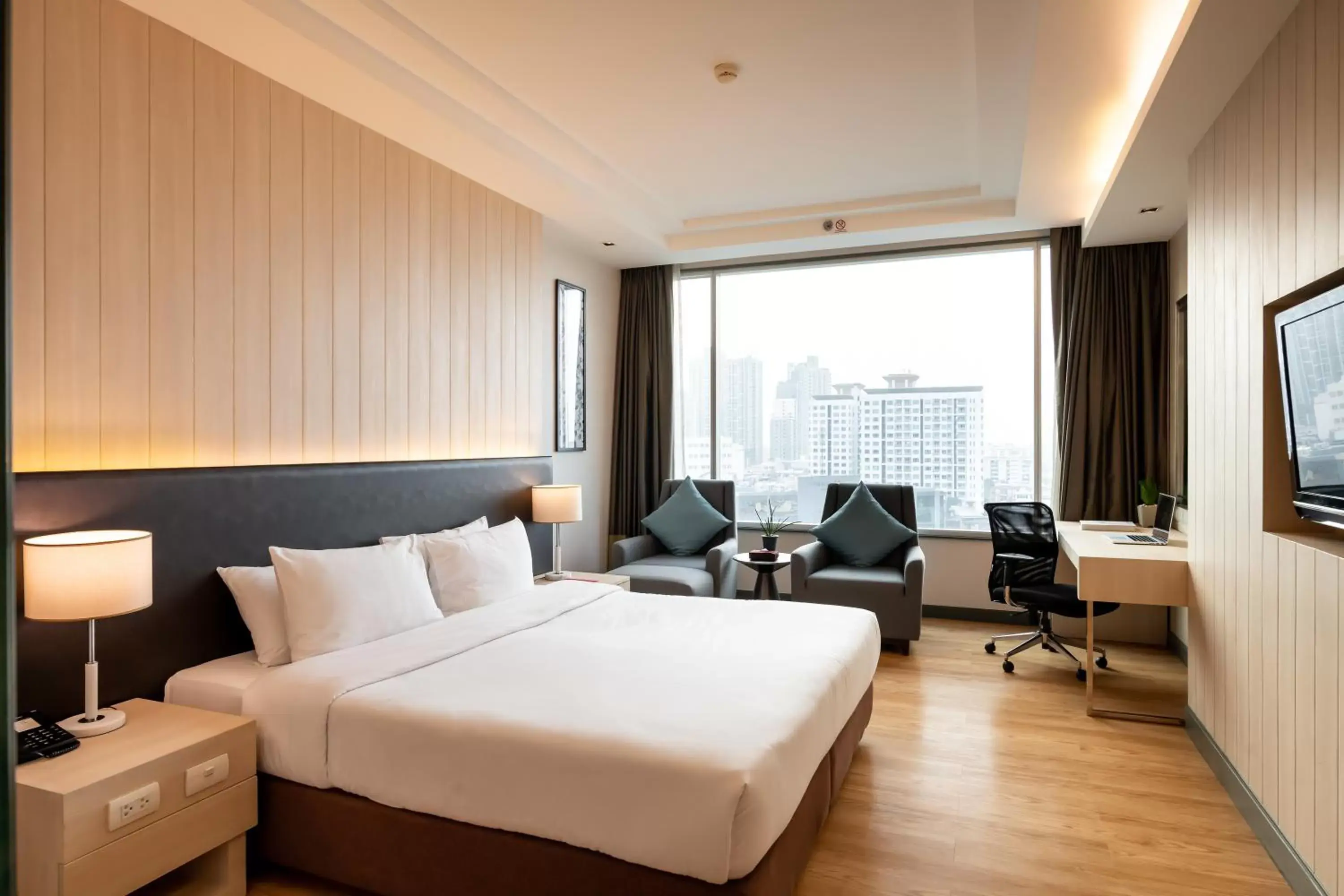 Bedroom, Bed in Jasmine Resort Bangkok