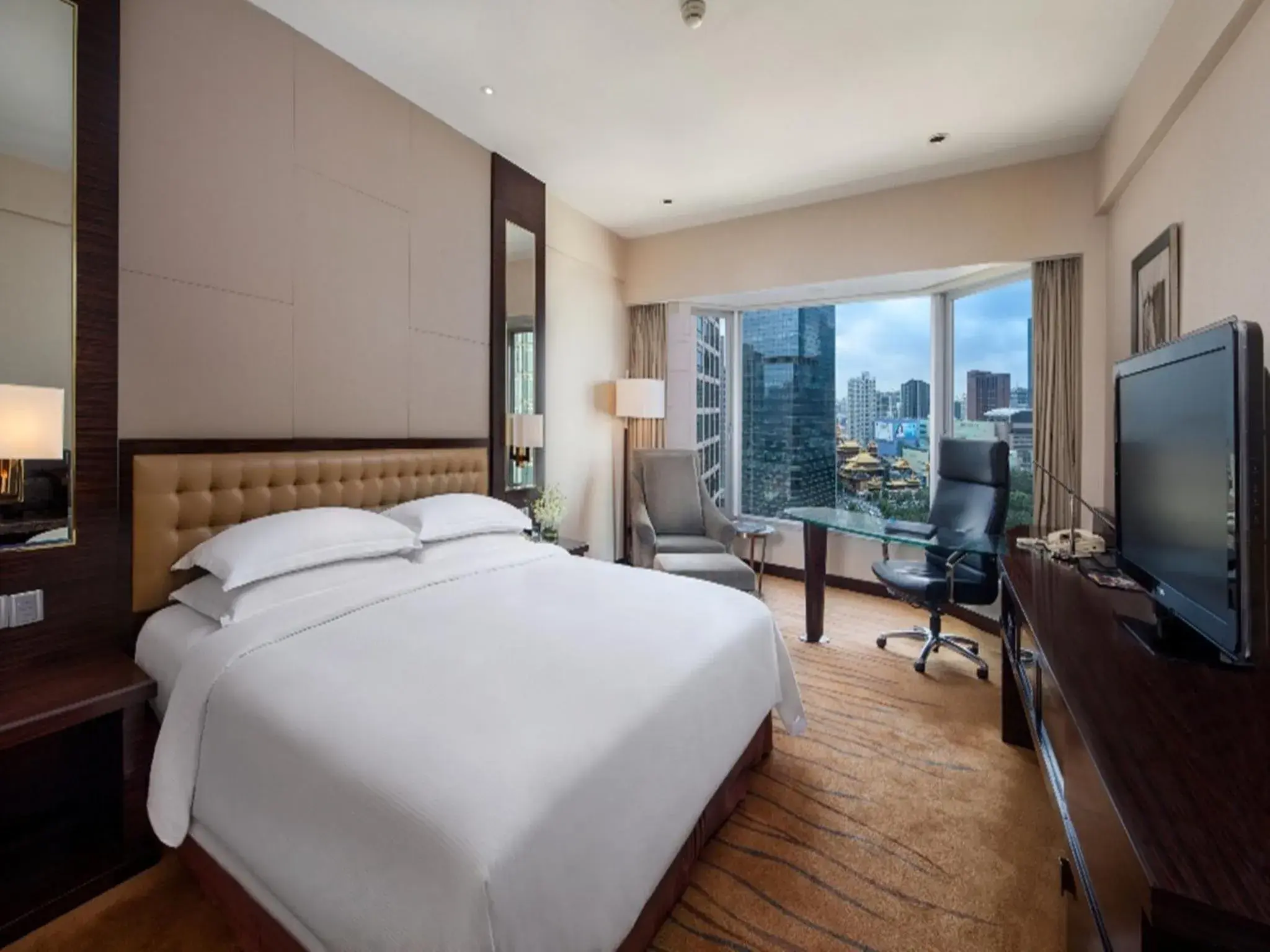 Grand Deluxe King in The Kunlun Jing An