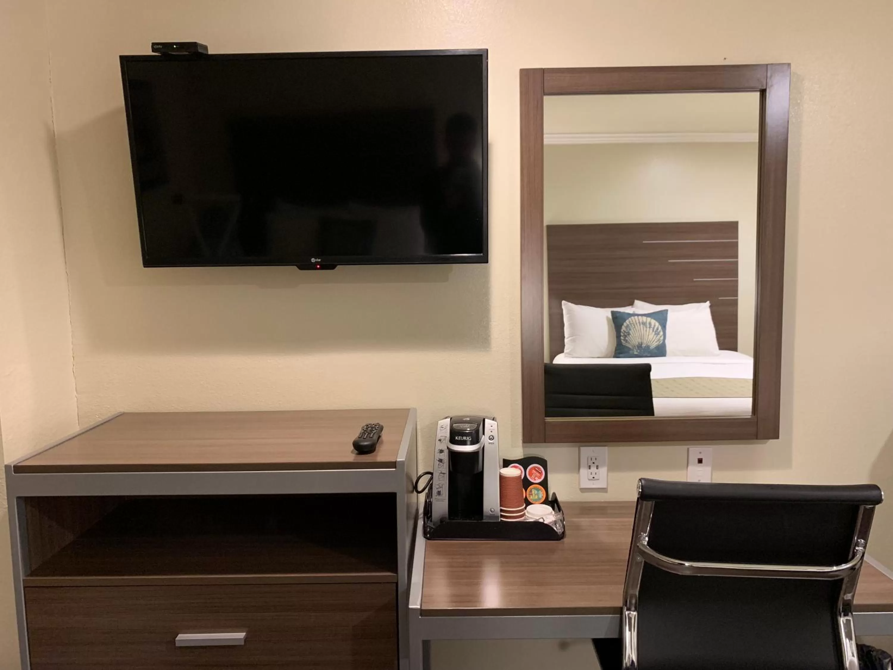 Bedroom in El Castell Motel