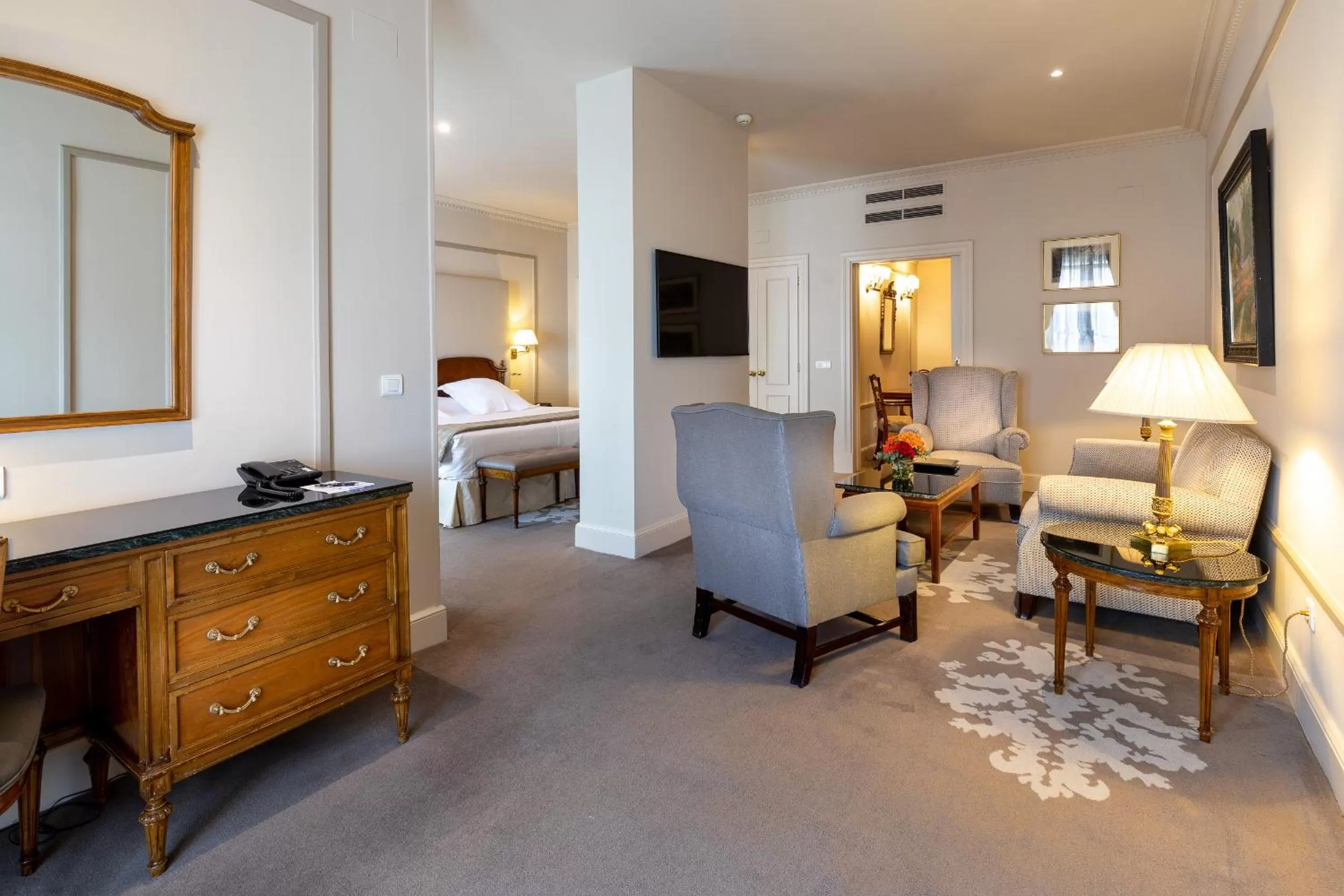 Bedroom, Bed in Wellington Hotel & Spa Madrid