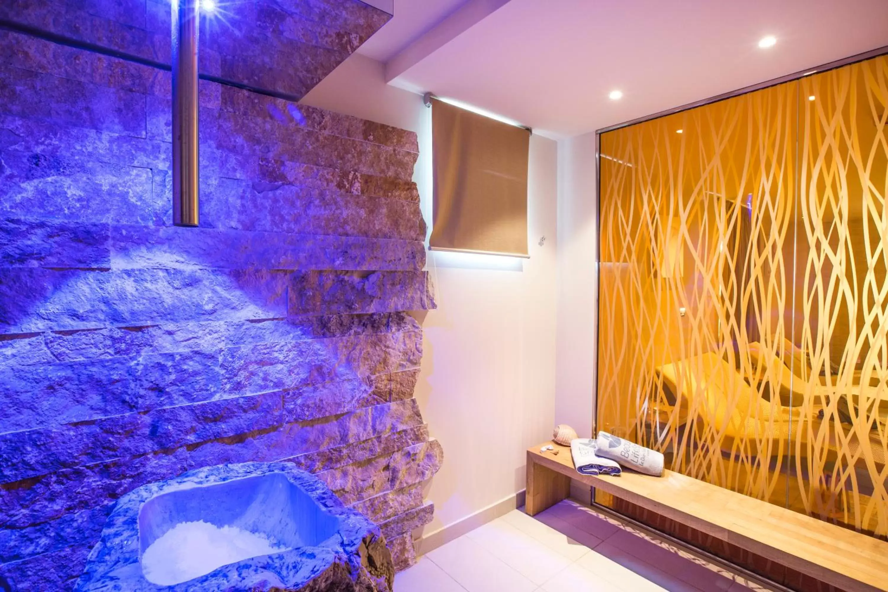 Spa and wellness centre/facilities in Le Dune Suite Hotel