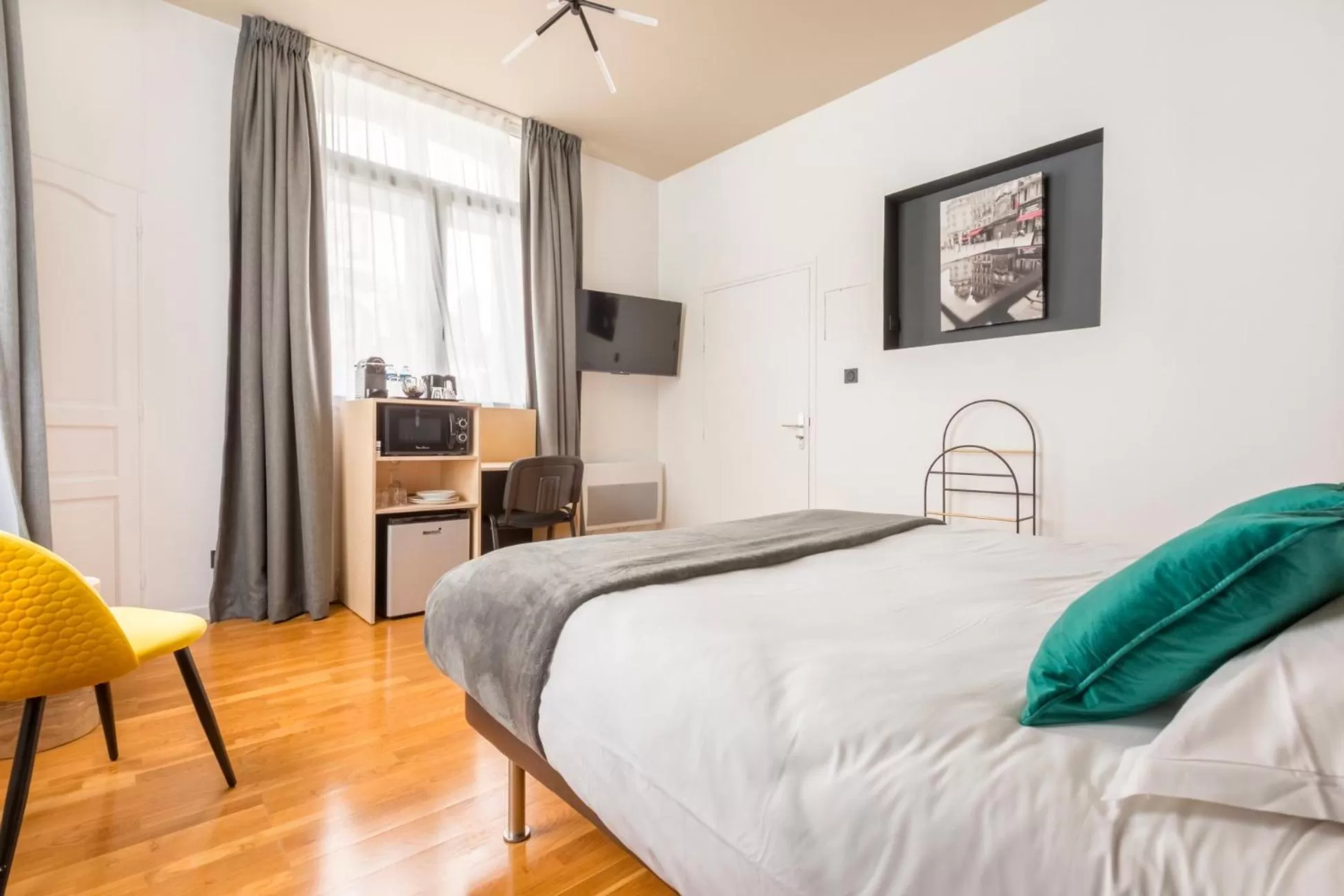 Bedroom, Bed in Au Chat Qui Dort Lille - Villa Gounod