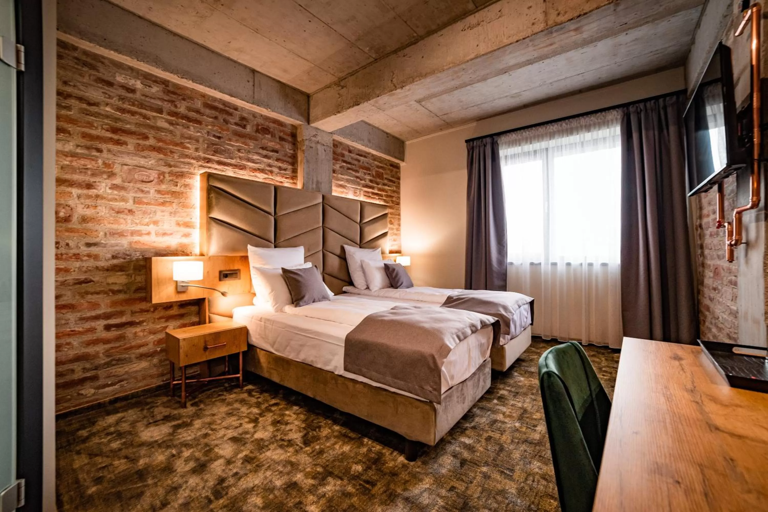 Deluxe Twin Room in Mustang Boutique Rooms