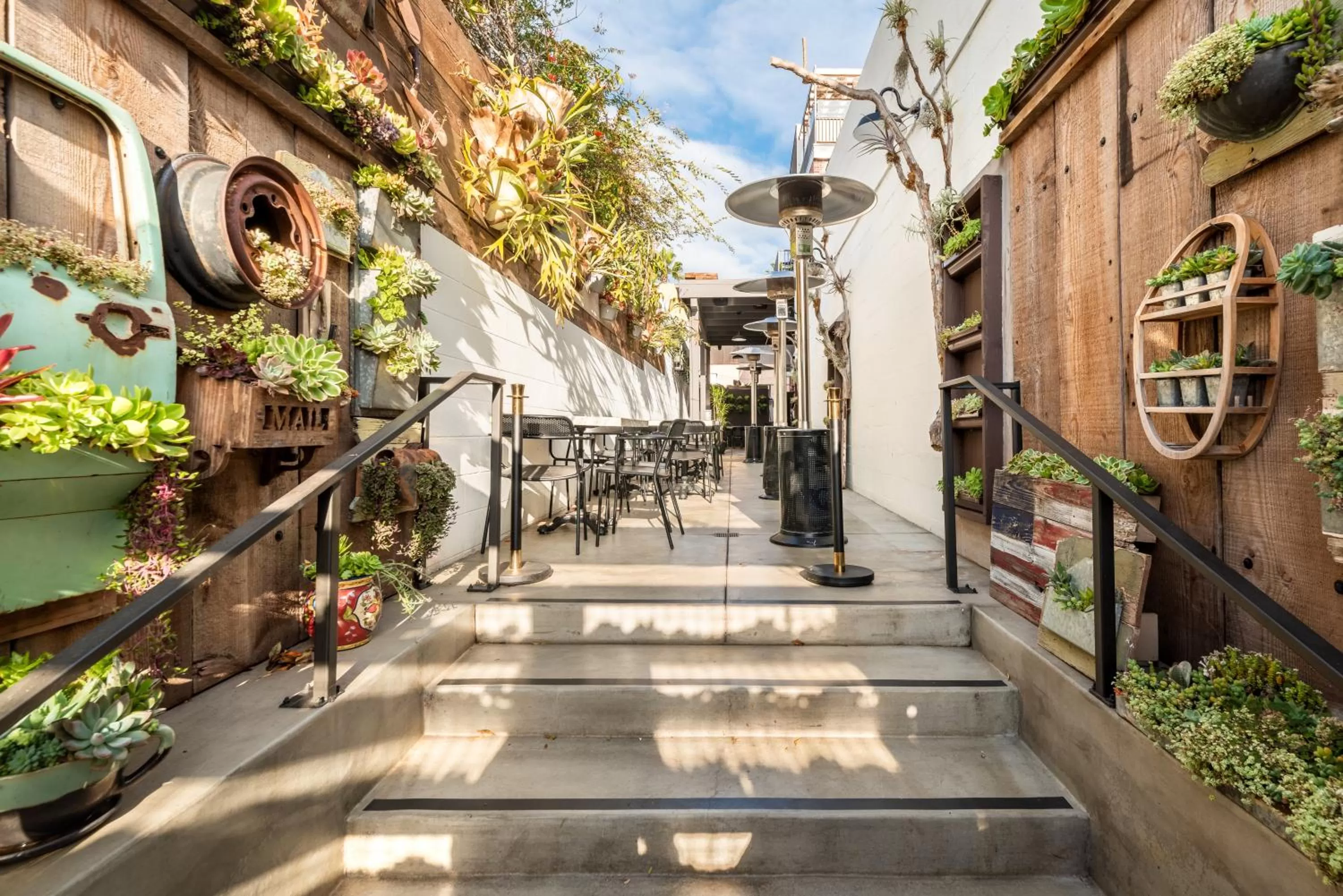 Restaurant/places to eat in The Brick Boutique Hotel