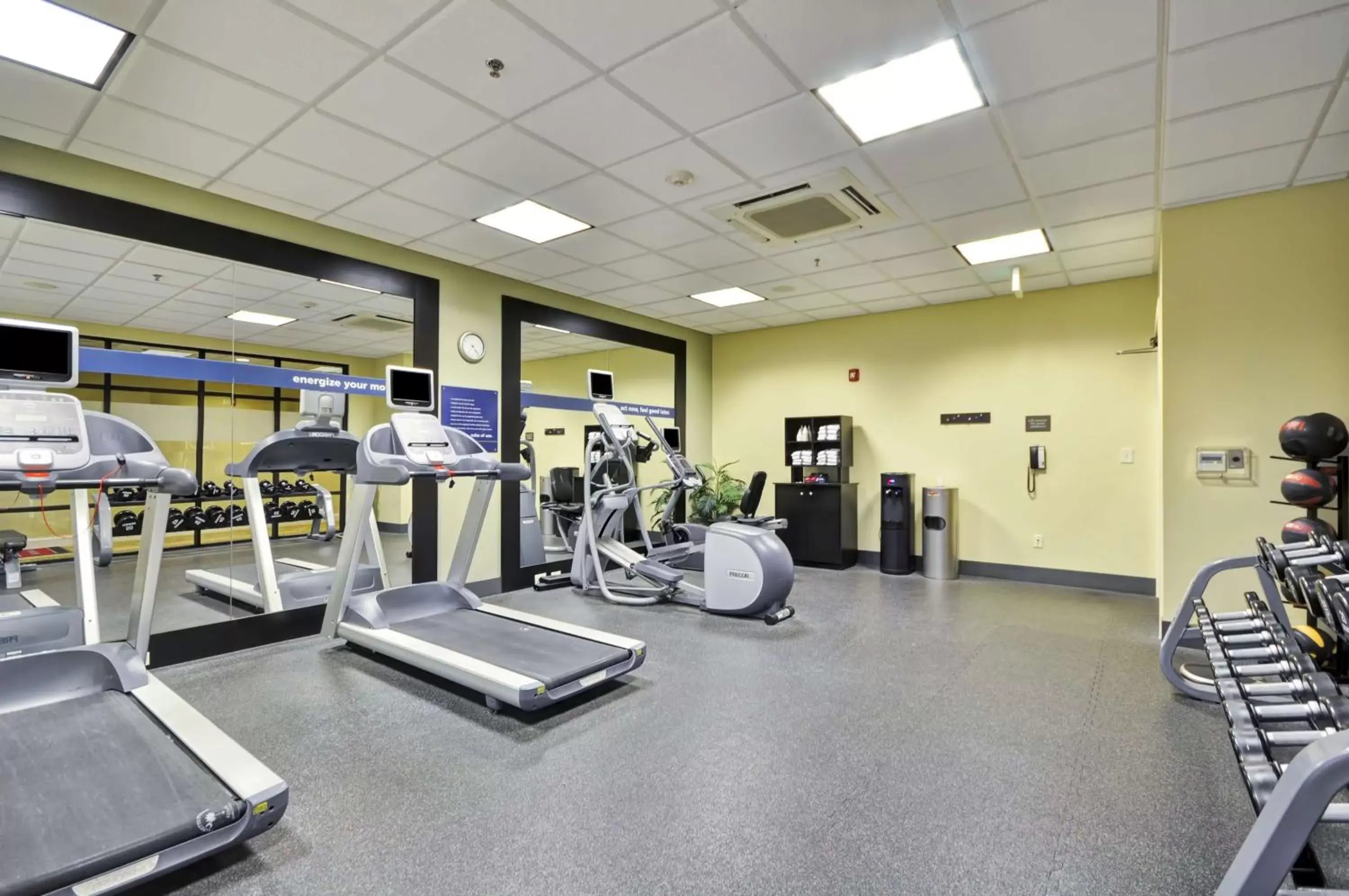 Fitness centre/facilities in Hampton Inn & Suites North Charleston-University Boulevard Fitness centre/facilities in Hampton Inn & Suites North Charleston-University Boulevard