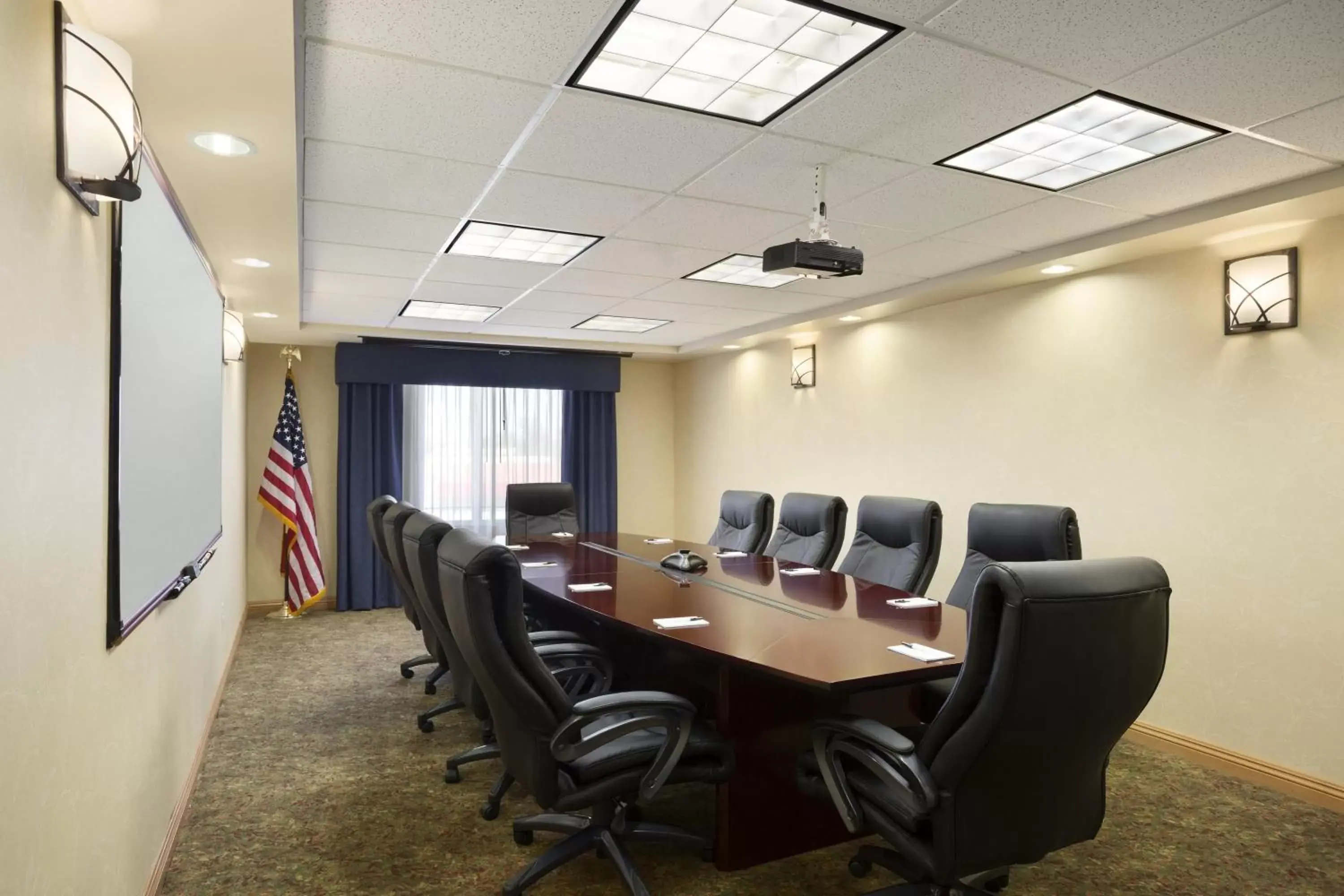 Business facilities in Holiday Inn & Suites - Barstow, an IHG Hotel
