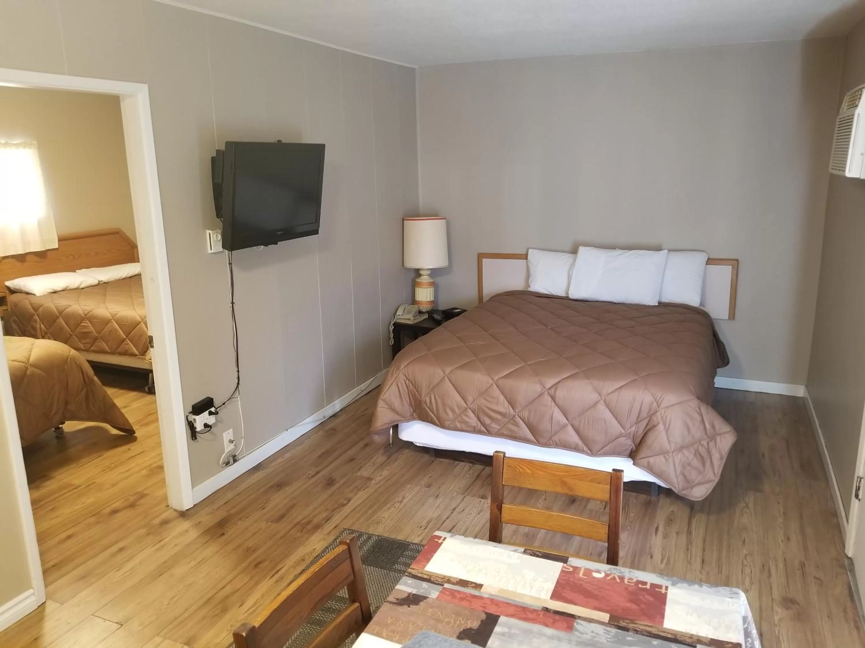 Bed in Apple Tree Inn