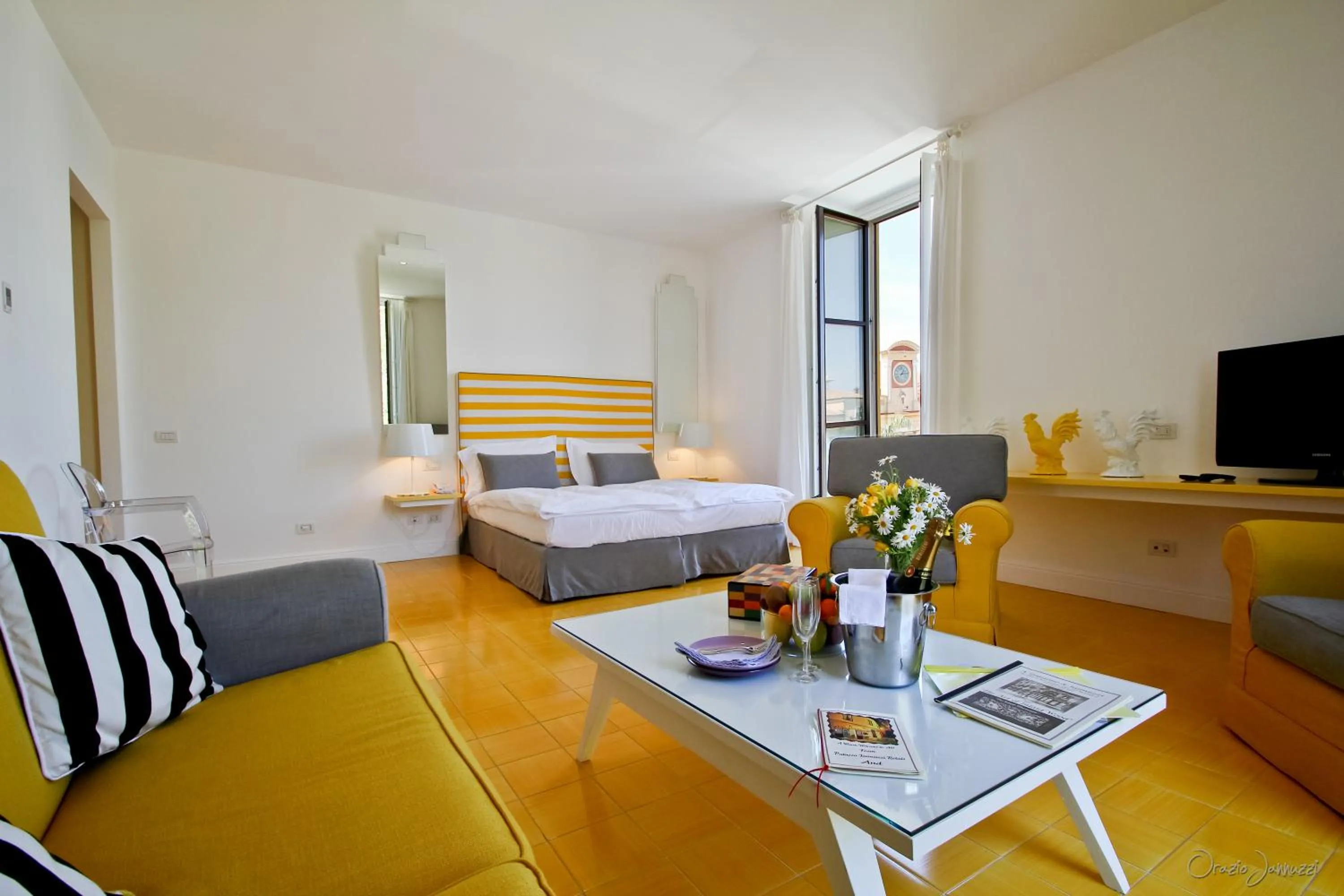 Photo of the whole room, Bed in Palazzo Jannuzzi Relais