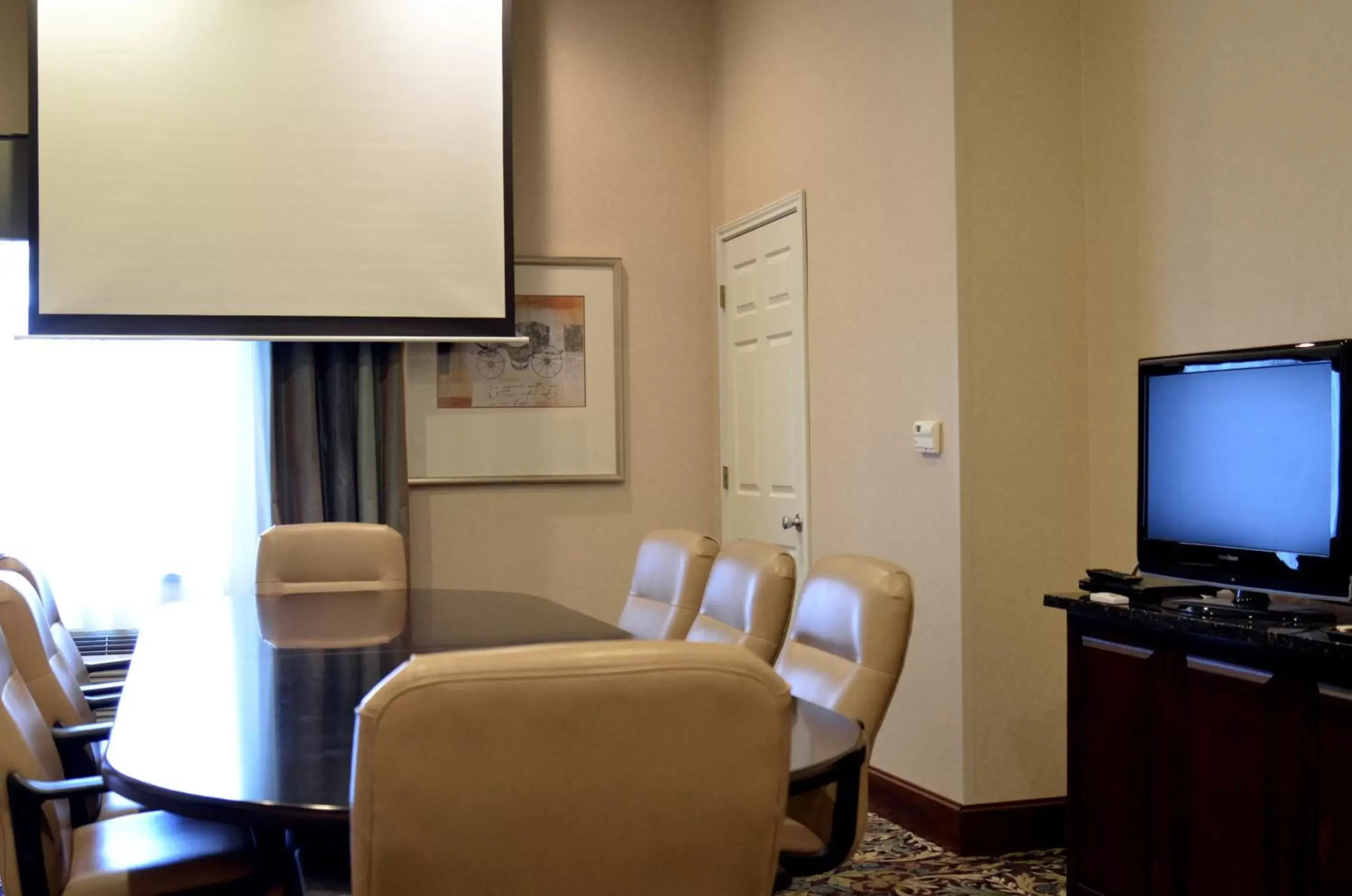 Meeting/conference room, TV/Entertainment Center in Staybridge Suites San Antonio Sea World, an IHG Hotel