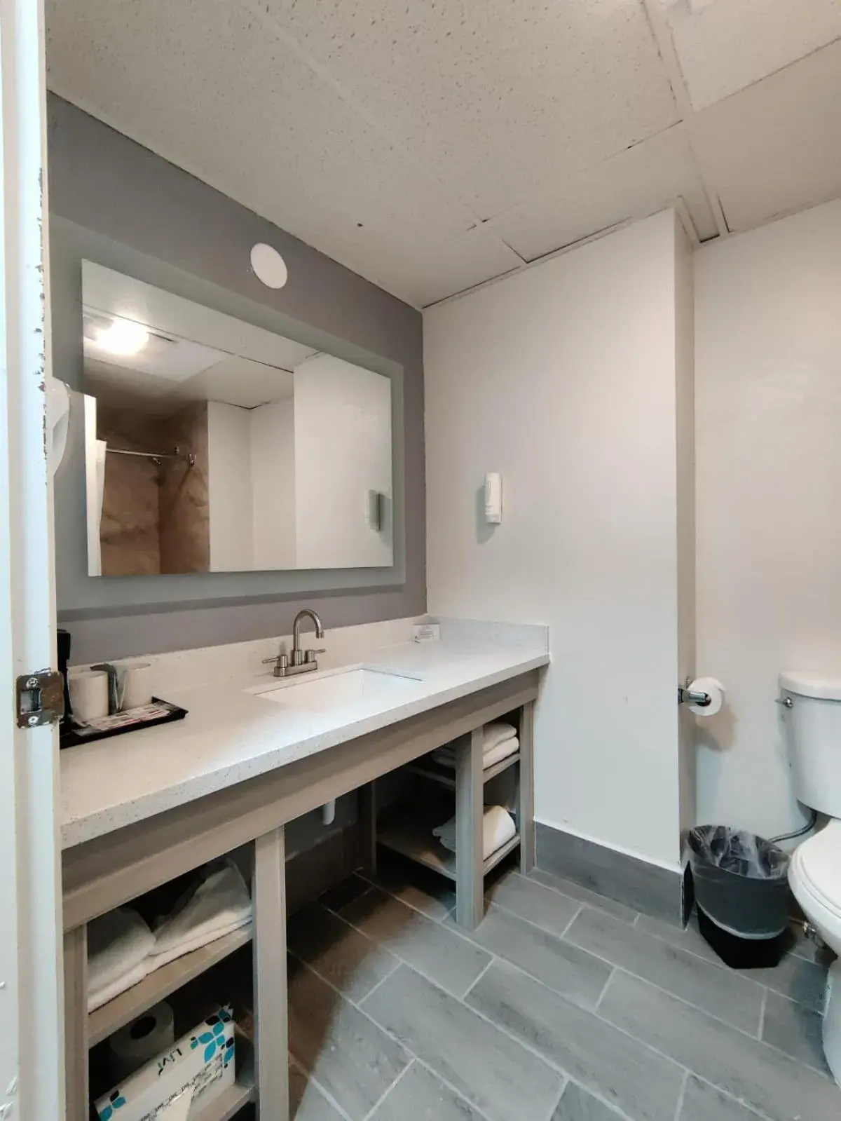 Bathroom in Suburban Studios Salt Lake City Airport