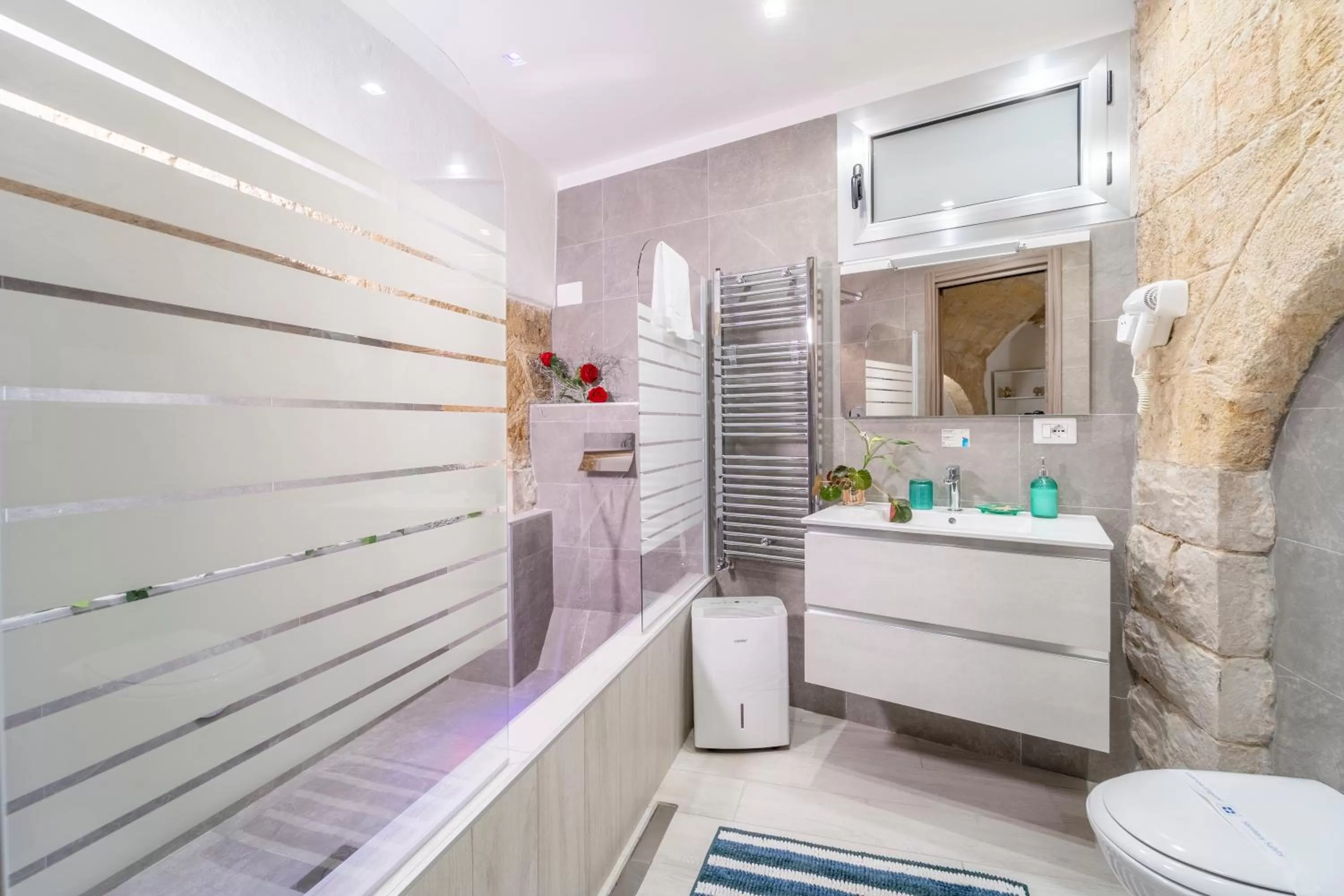 Shower in B&B Eraclio