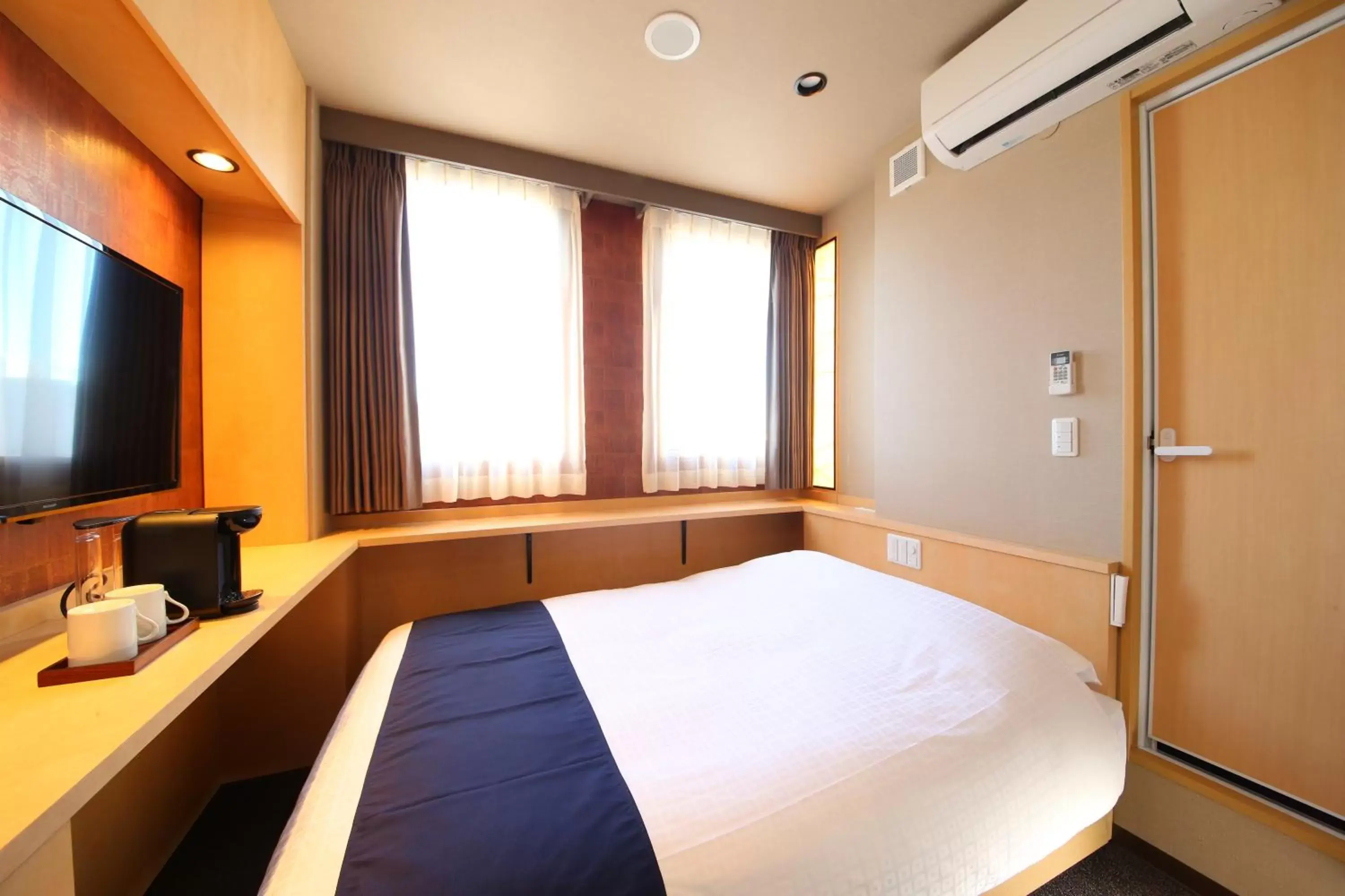 Photo of the whole room, Bed in Hotel Wing International Select Asakusa Komagata Photo of the whole room, Bed in Hotel Wing International Select Asakusa Komagata