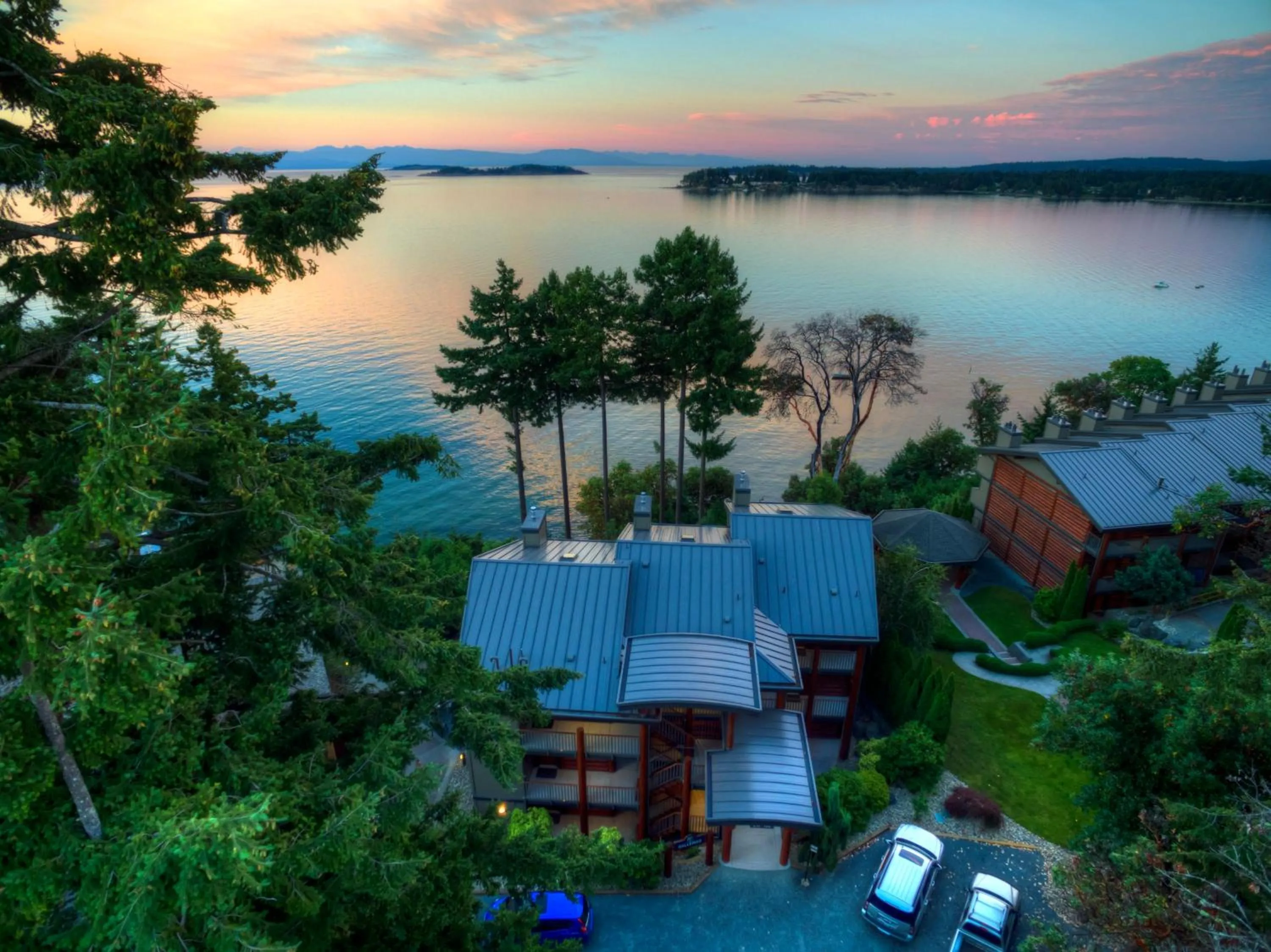 Property building in Tigh-Na-Mara Seaside Spa Resort