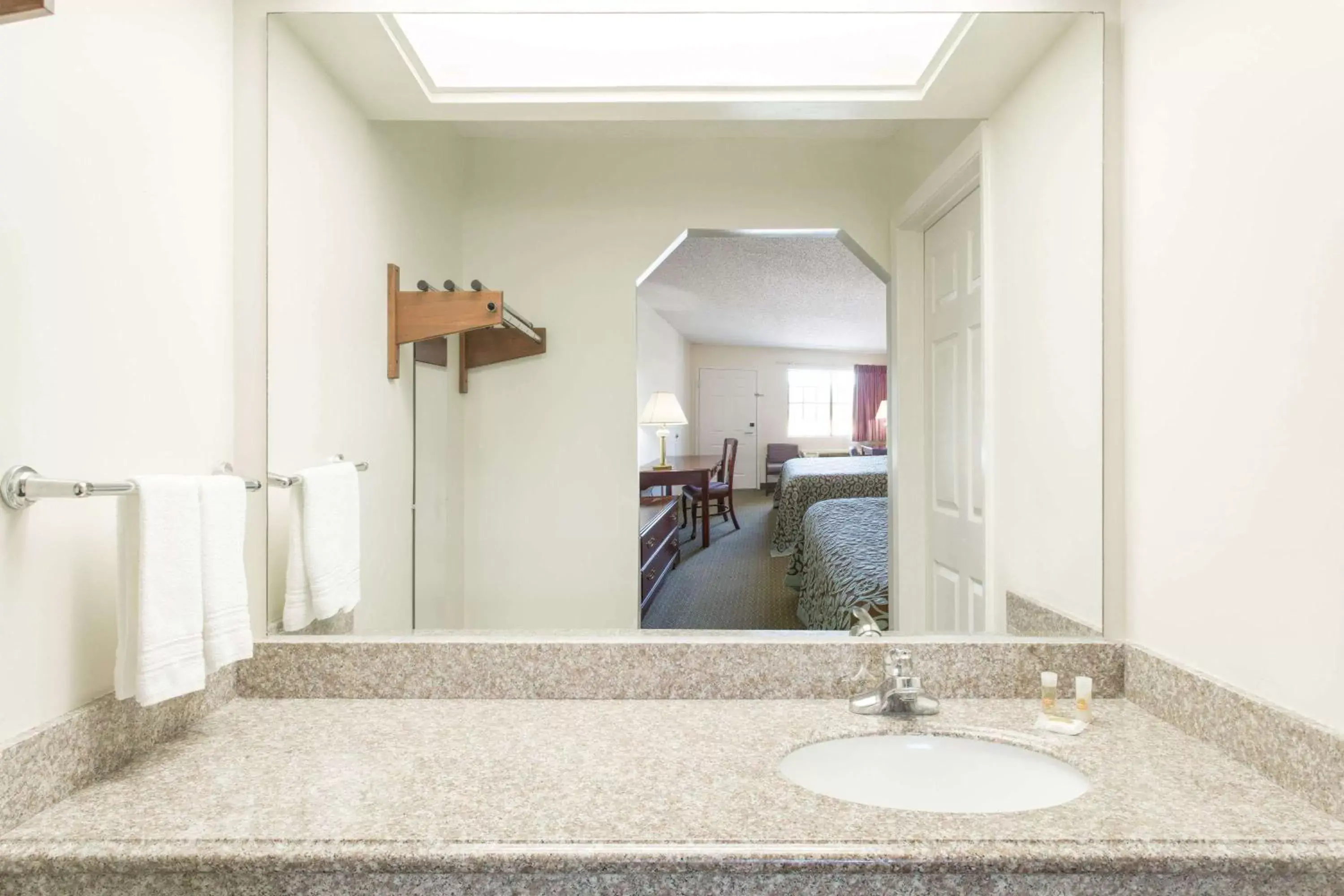 Photo of the whole room in Days Inn by Wyndham Picayune Photo of the whole room in Days Inn by Wyndham Picayune