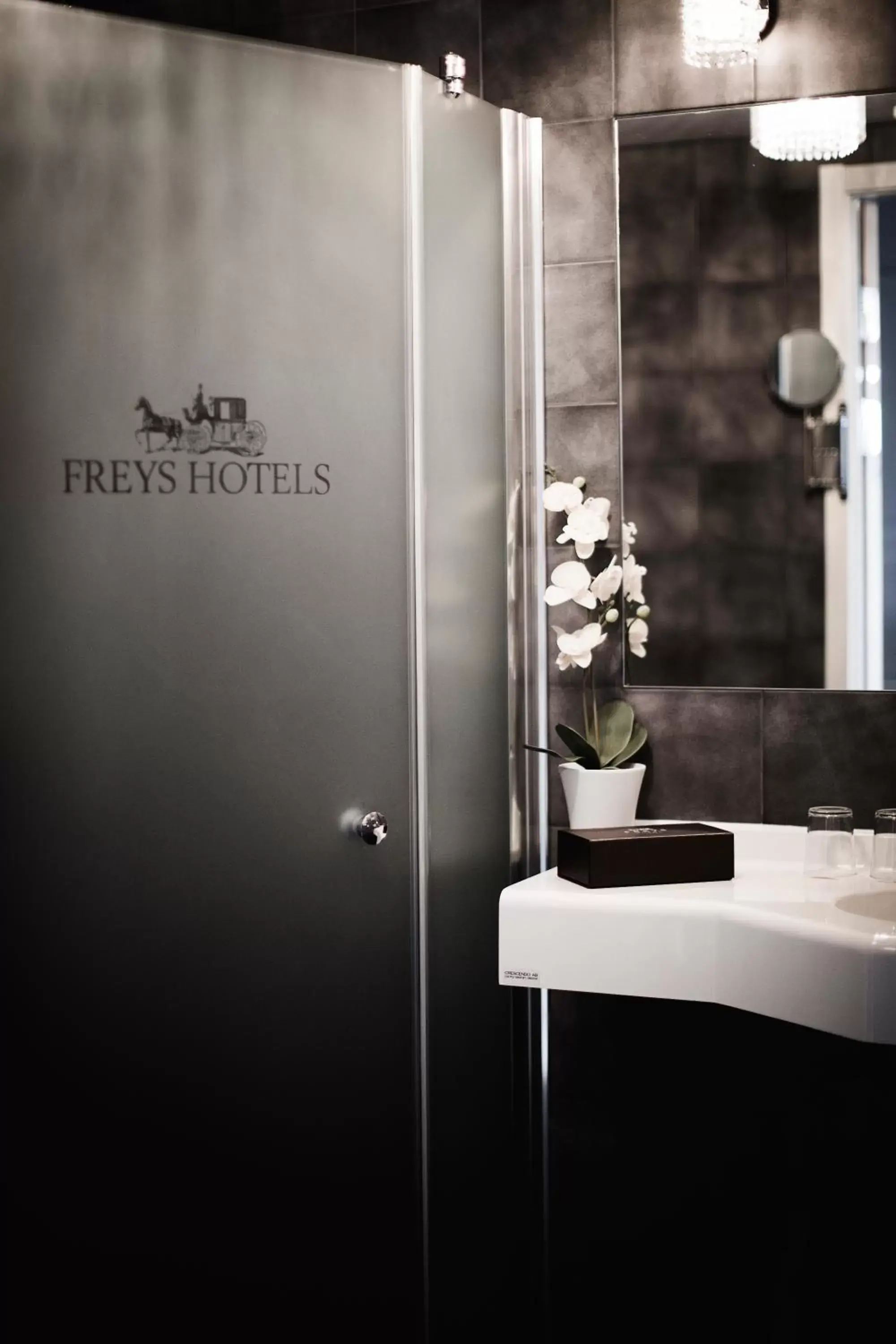 Bathroom in Freys Hotel