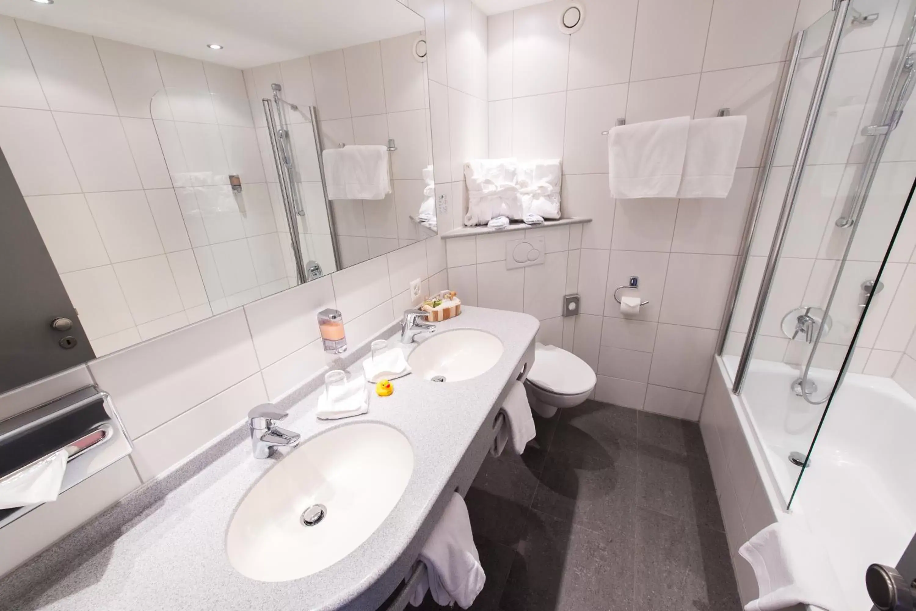 Double or Twin Room Standard in b-smart hotel Schönenwerd Double or Twin Room Standard in b-smart hotel Schönenwerd