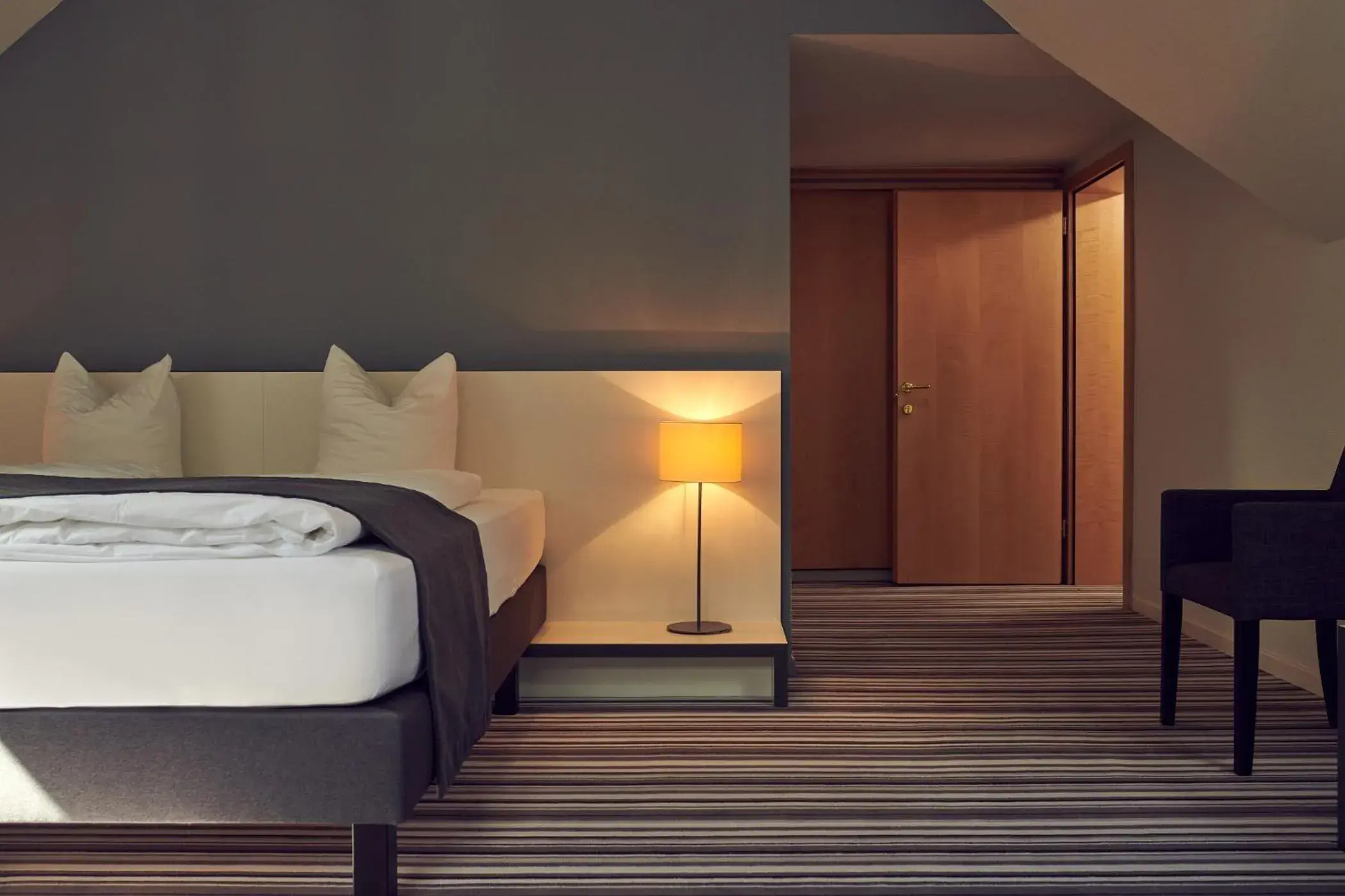 Bedroom, Bed in Hotel Vitznauerhof