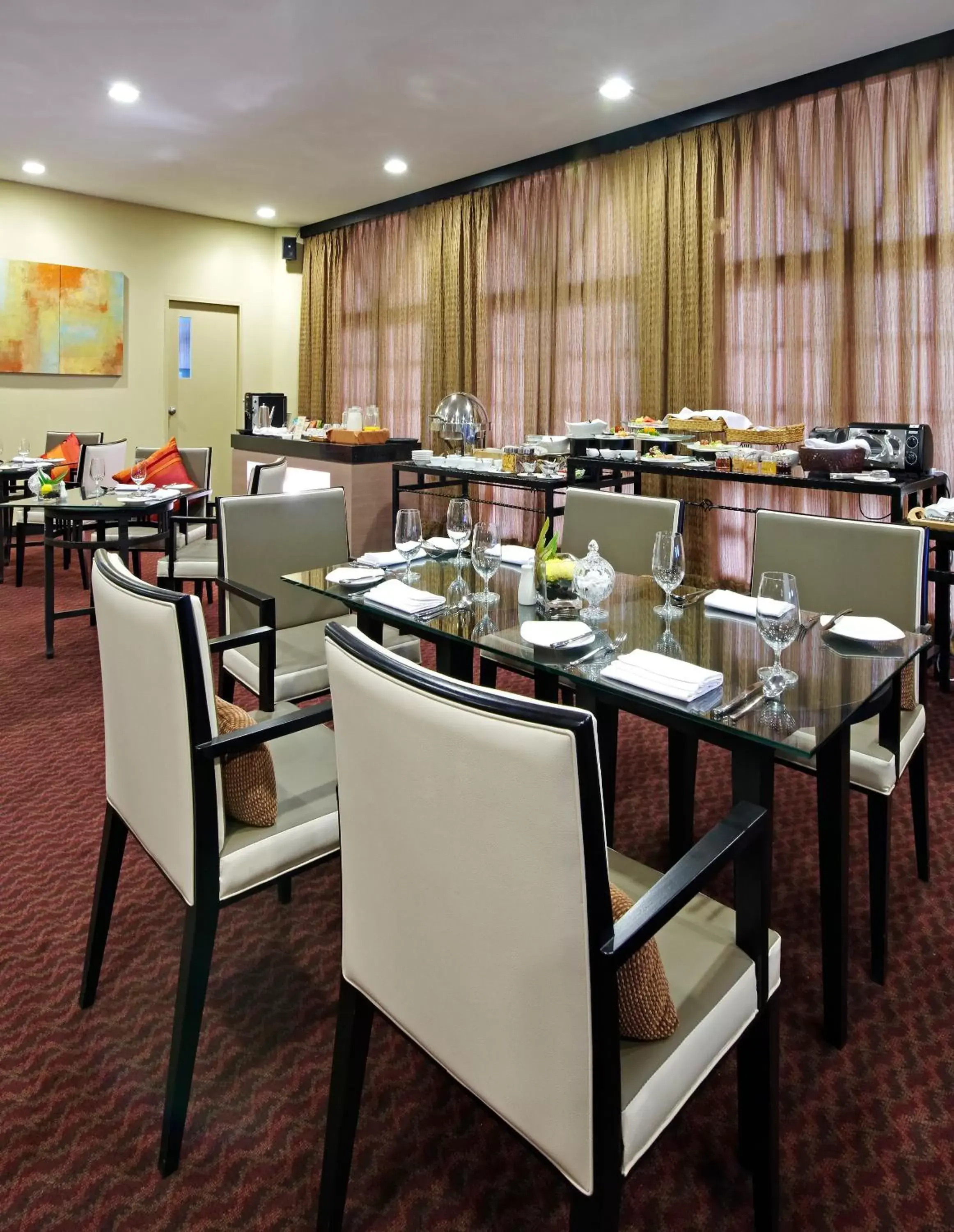 Lounge or bar, Restaurant/Places to Eat in Impiana Hotel Ipoh