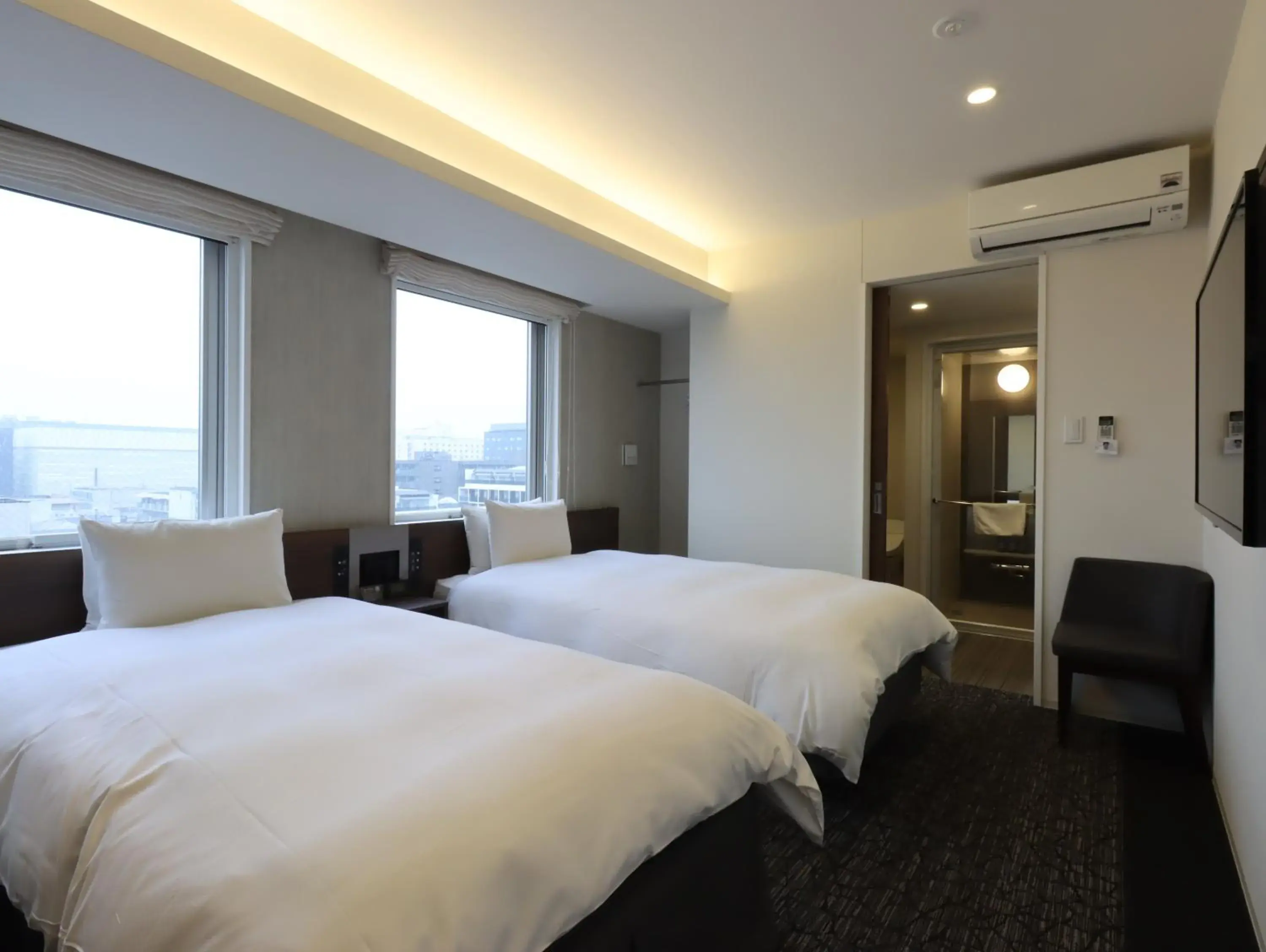 Photo of the whole room in HOTEL M's EST KYOTO STATION SOUTH