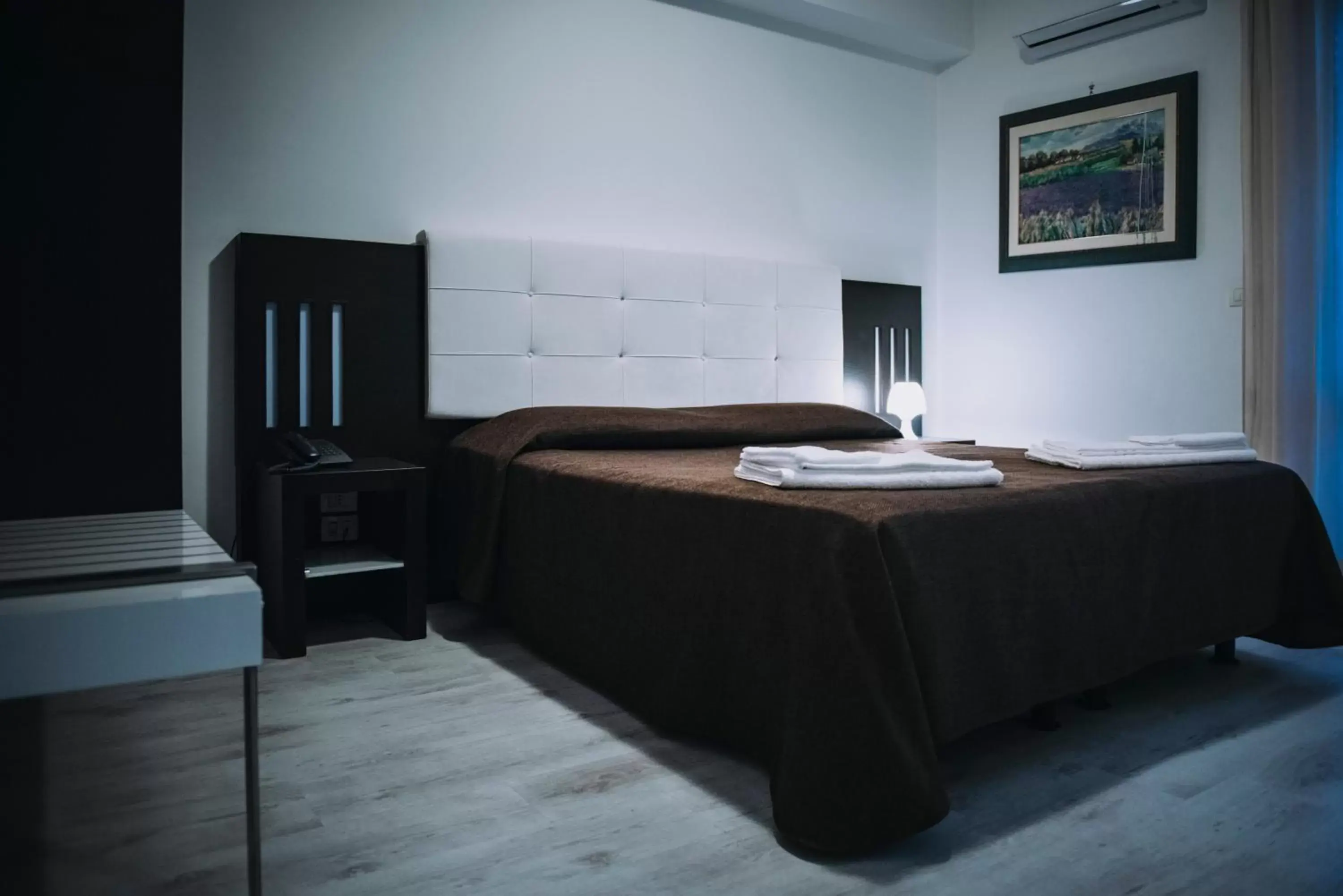 Photo of the whole room, Bed in Hotel Casale dei Greci