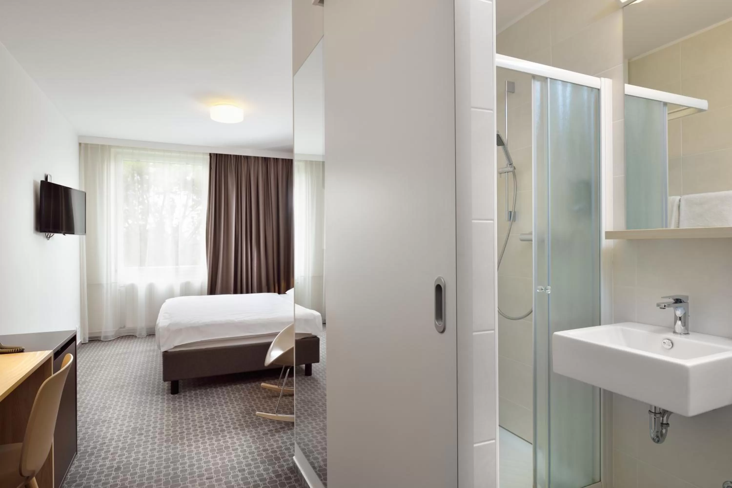 Double Room with Castle View in B&B Hotel Ljubljana Park