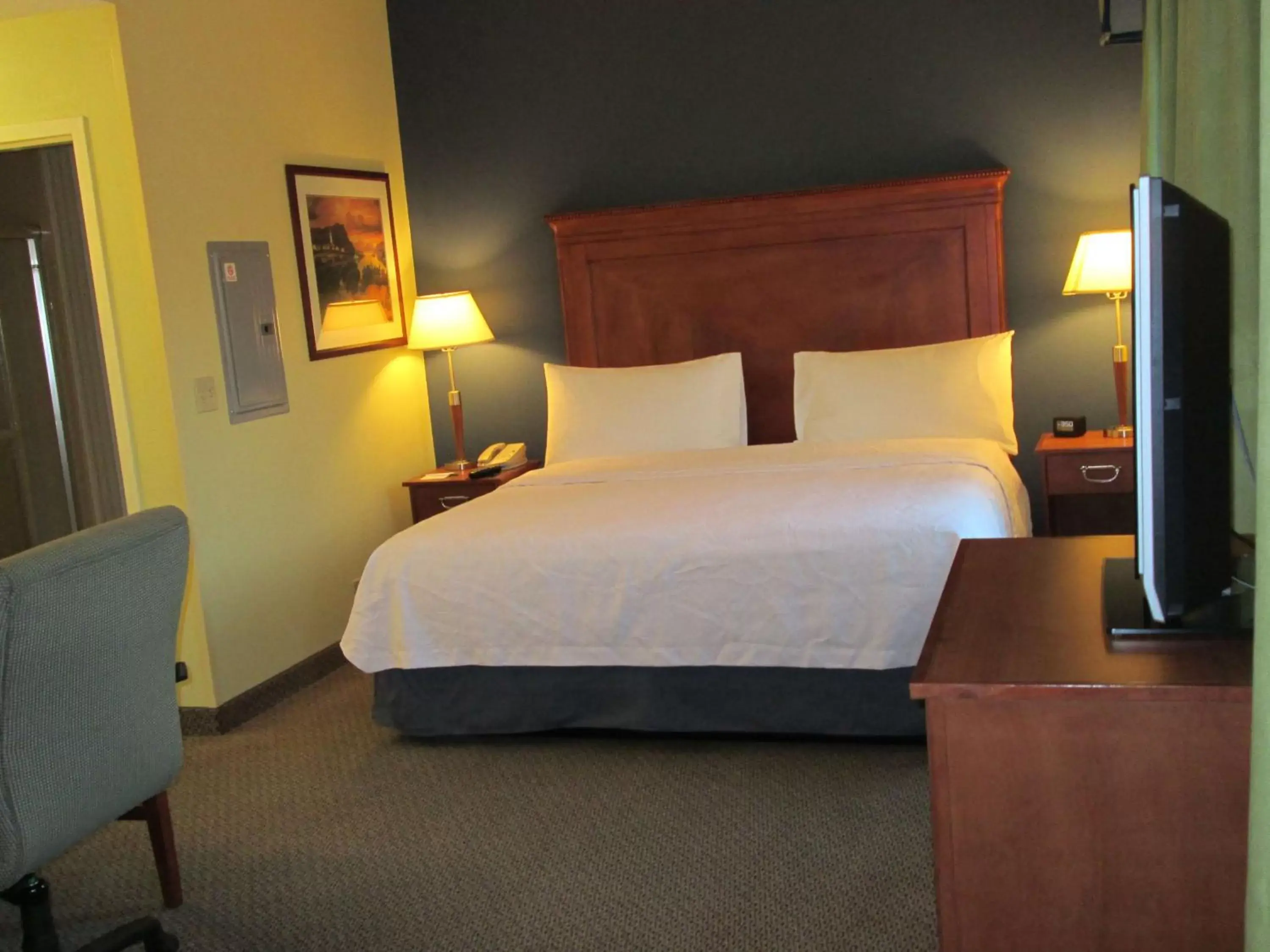 Photo of the whole room, Bed in Homewood Suites by Hilton Newburgh-Stewart Airport