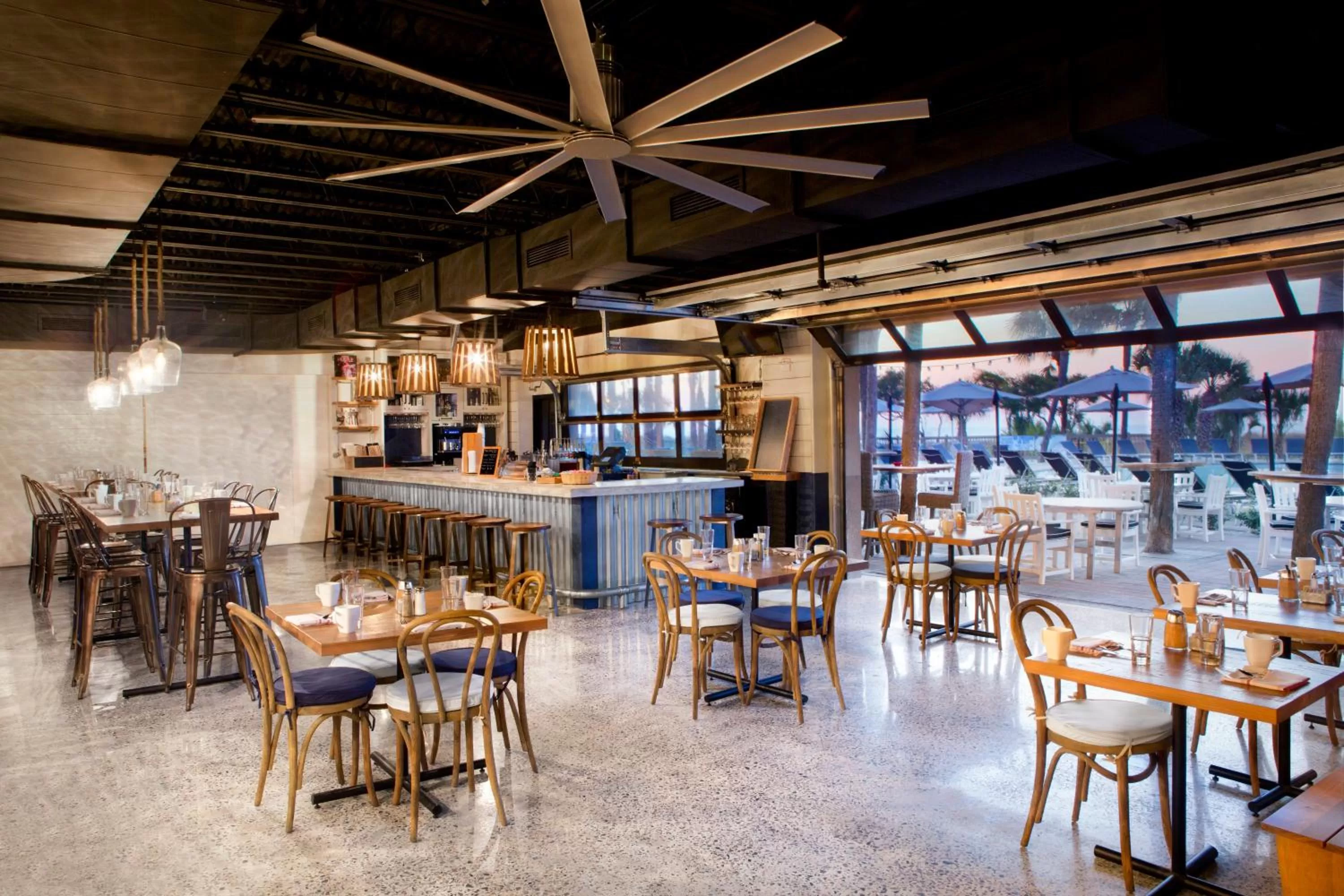 Restaurant/places to eat in Beach House Resort Hilton Head Island