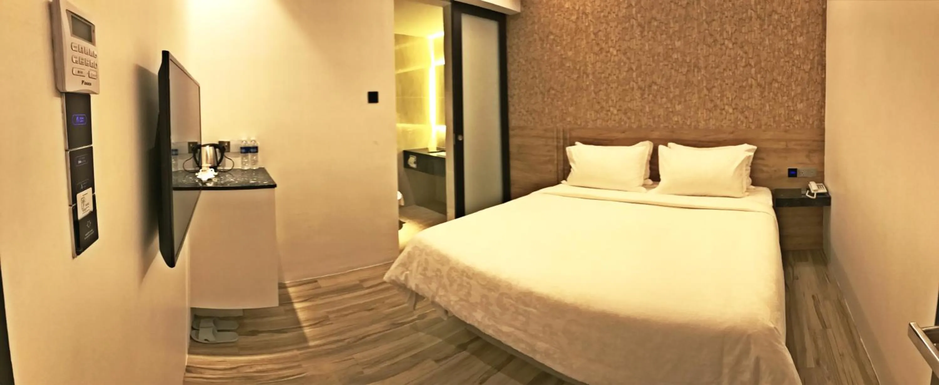 Bed in Hotel Legend Boutique