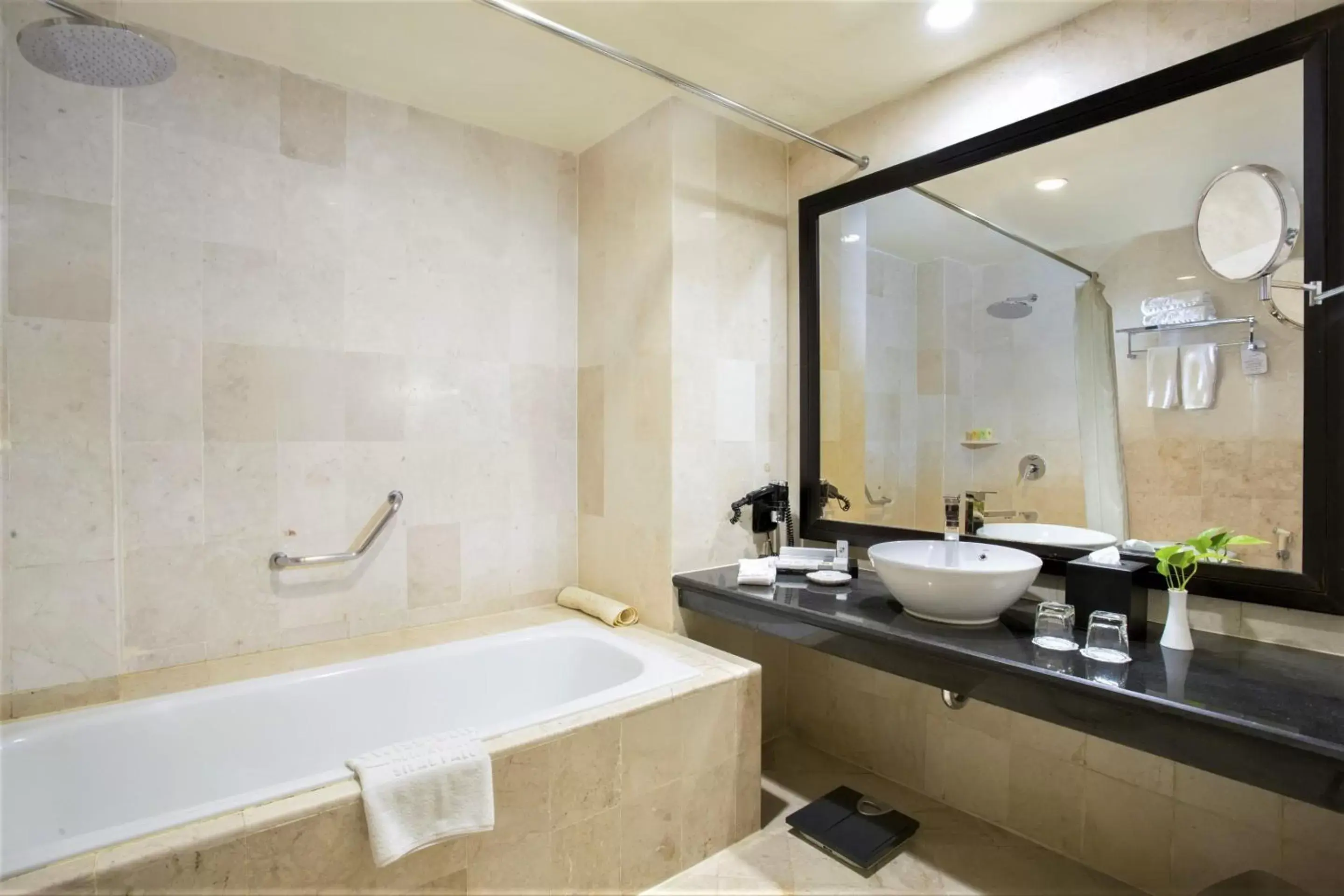 Bathroom in Swiss-Belhotel Silae Palu