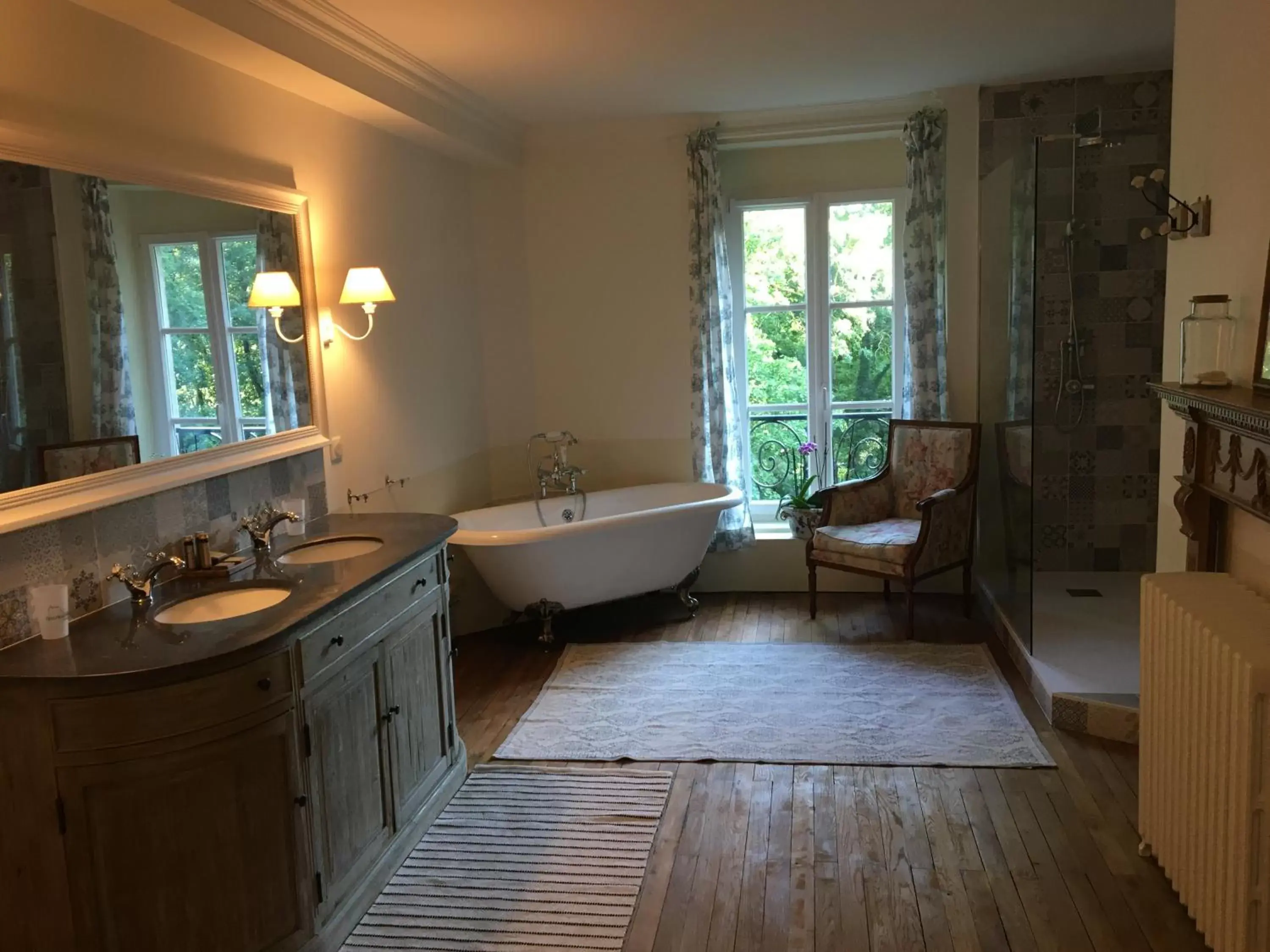 Shower, Bathroom in Château de Corcelle - Chambres et table d'hôtes