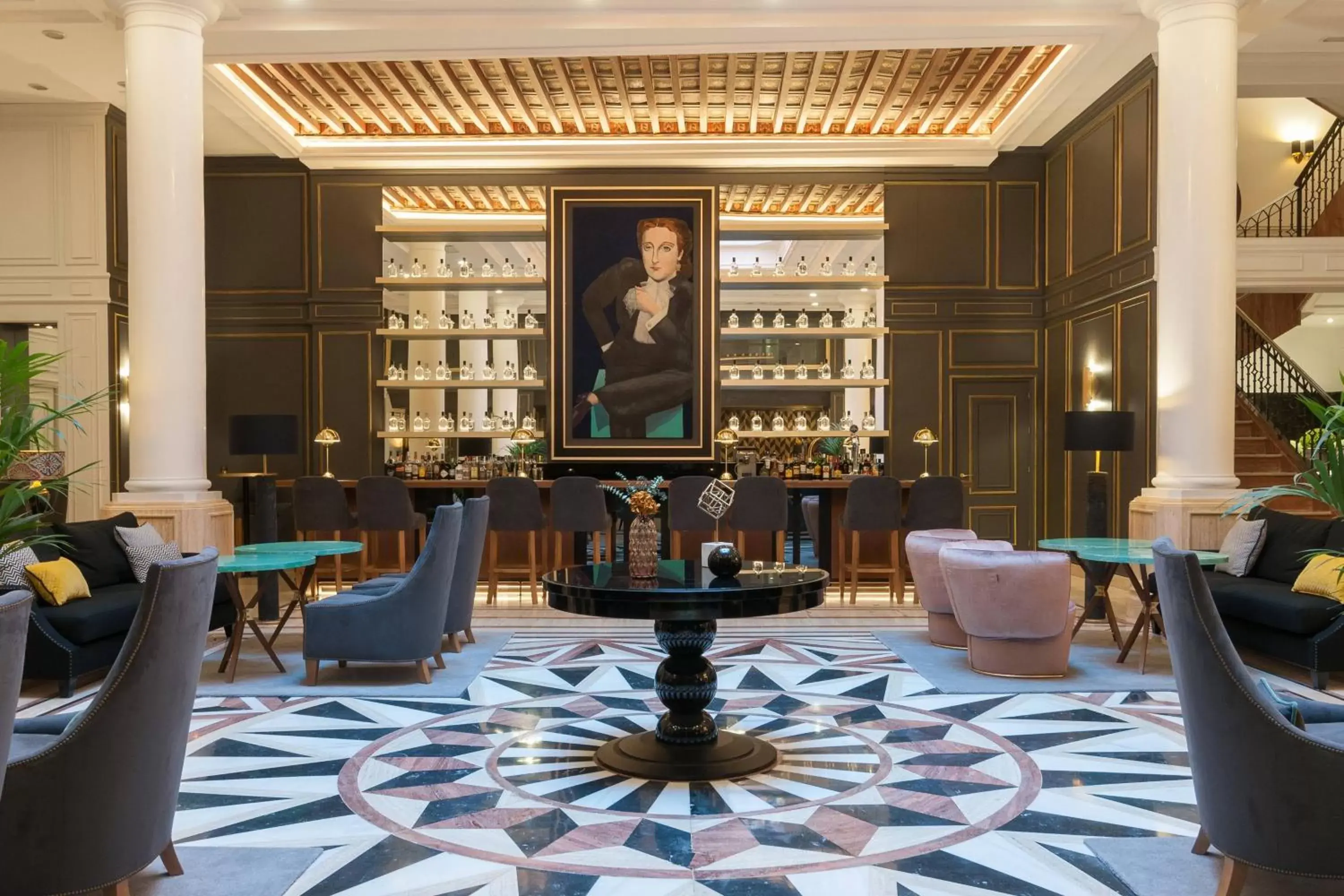 Lobby or reception, Lounge/Bar in Eugenia de Montijo, Autograph Collection