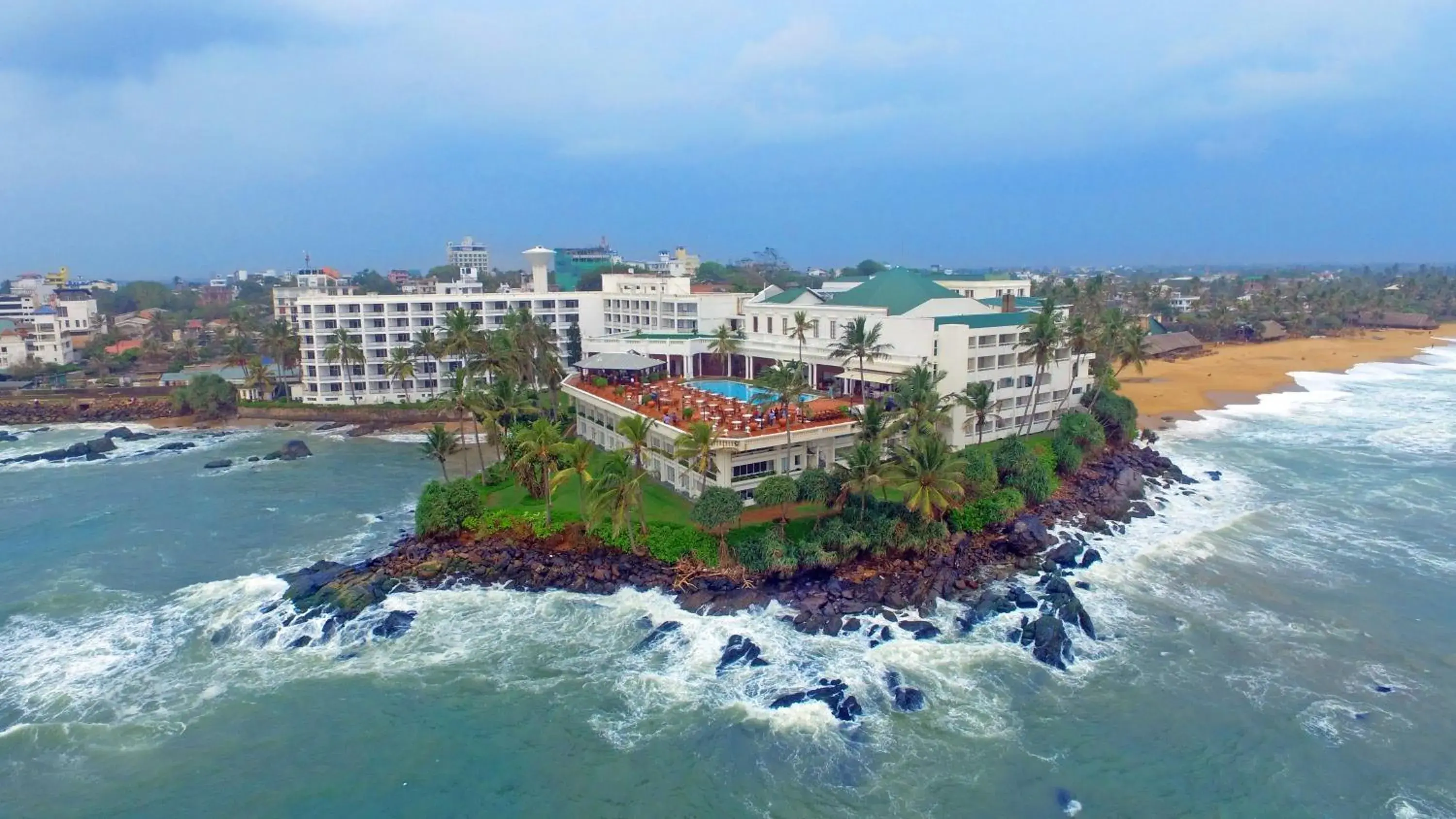 Bird's eye view, Bird's-eye View in Mount Lavinia Beach Hotel