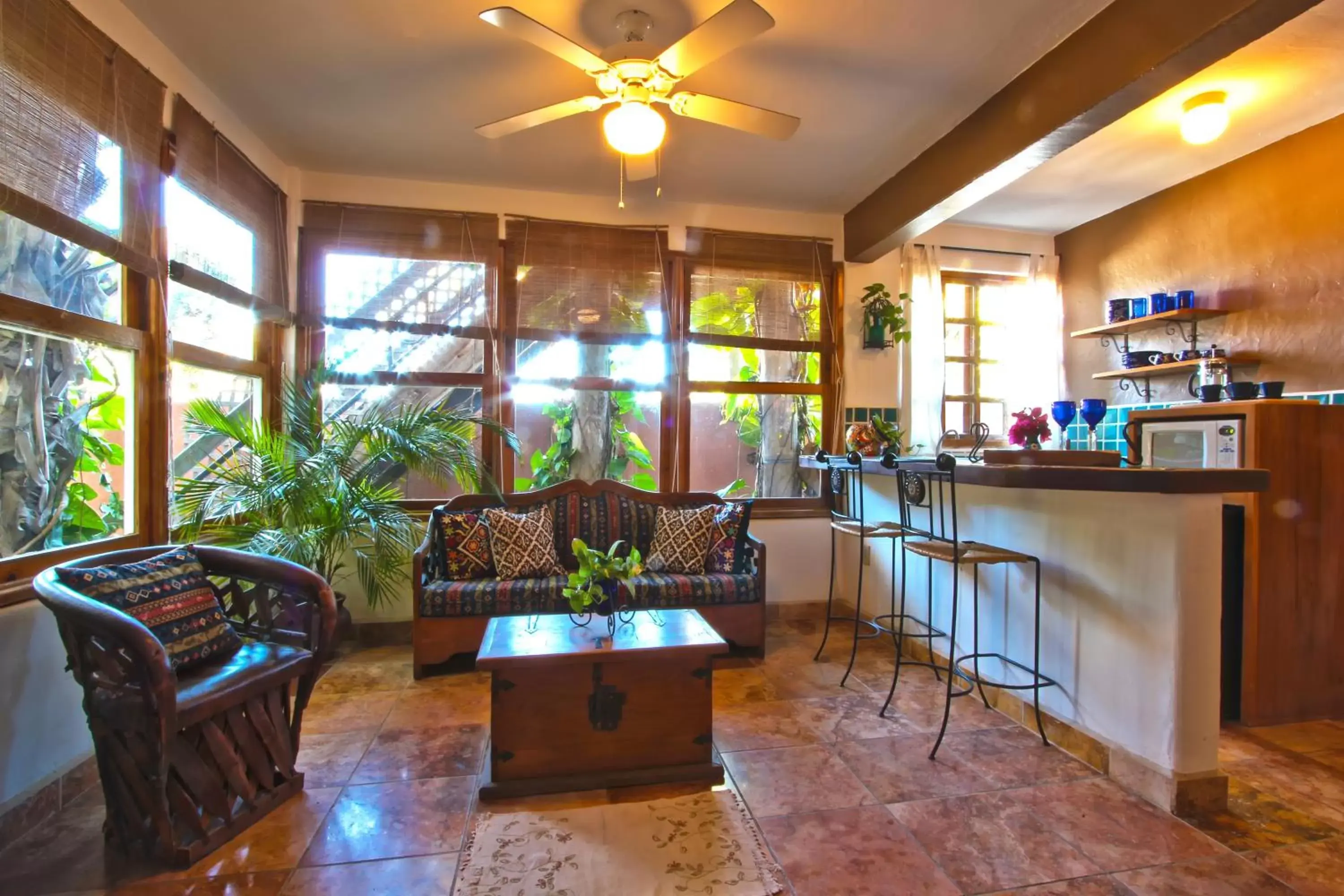 Living room, Lobby/Reception in The Bungalows Hotel