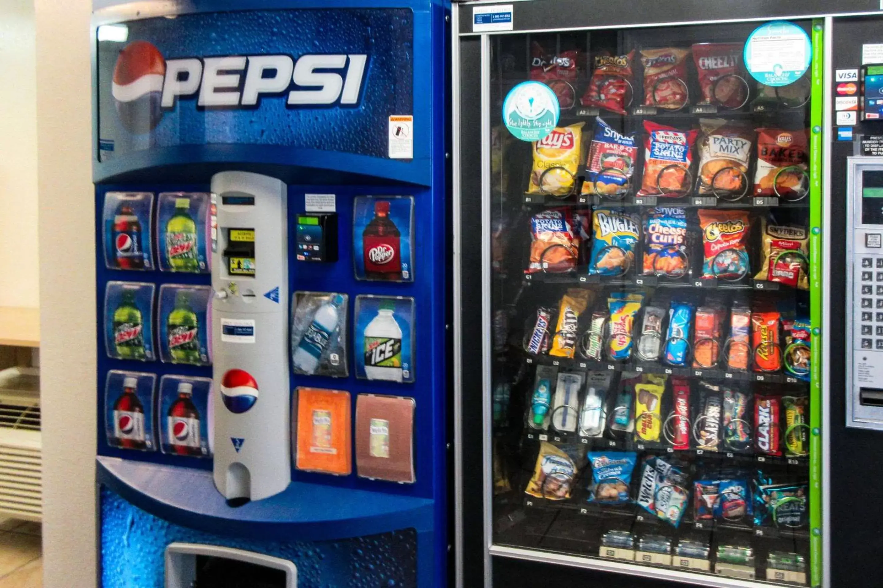 vending machine, Supermarket/Shops in Rodeway Inn Altoona