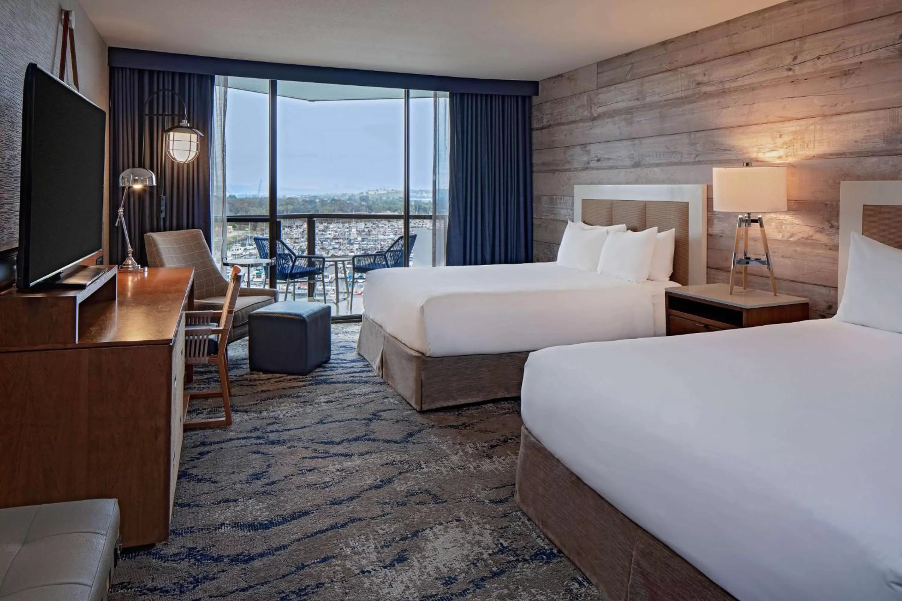 Bedroom, Bed in Hyatt Regency Mission Bay Spa and Marina