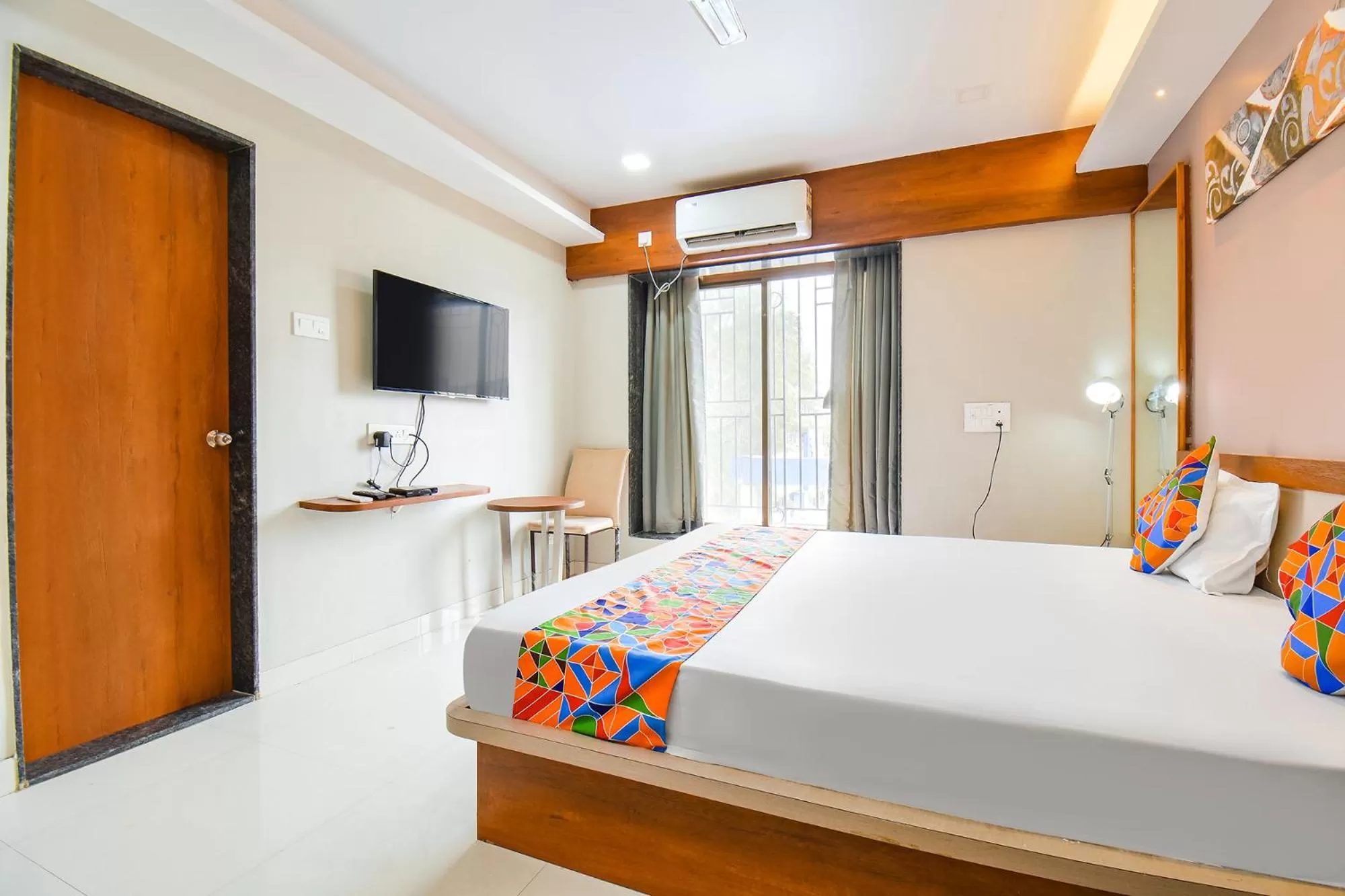 Bed in FabHotel Prime Rajmudra - Nr Butterfly Park - Hinjawadi