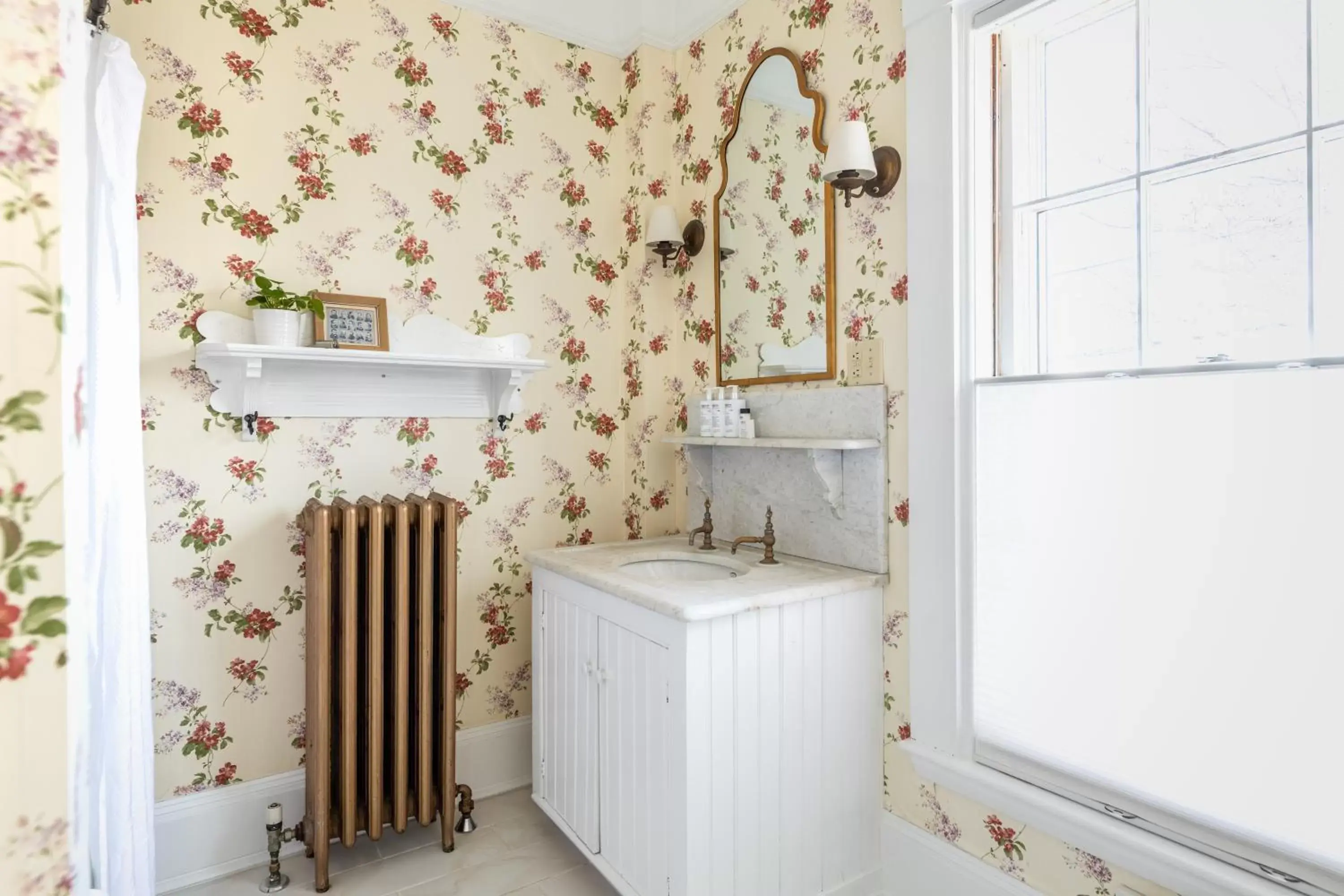 Bathroom in The Water Street Inn