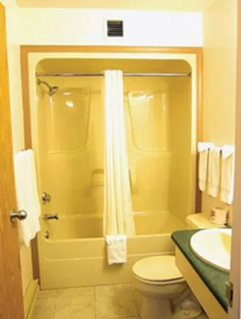 Spa and wellness centre/facilities in Canway Inn & Suites