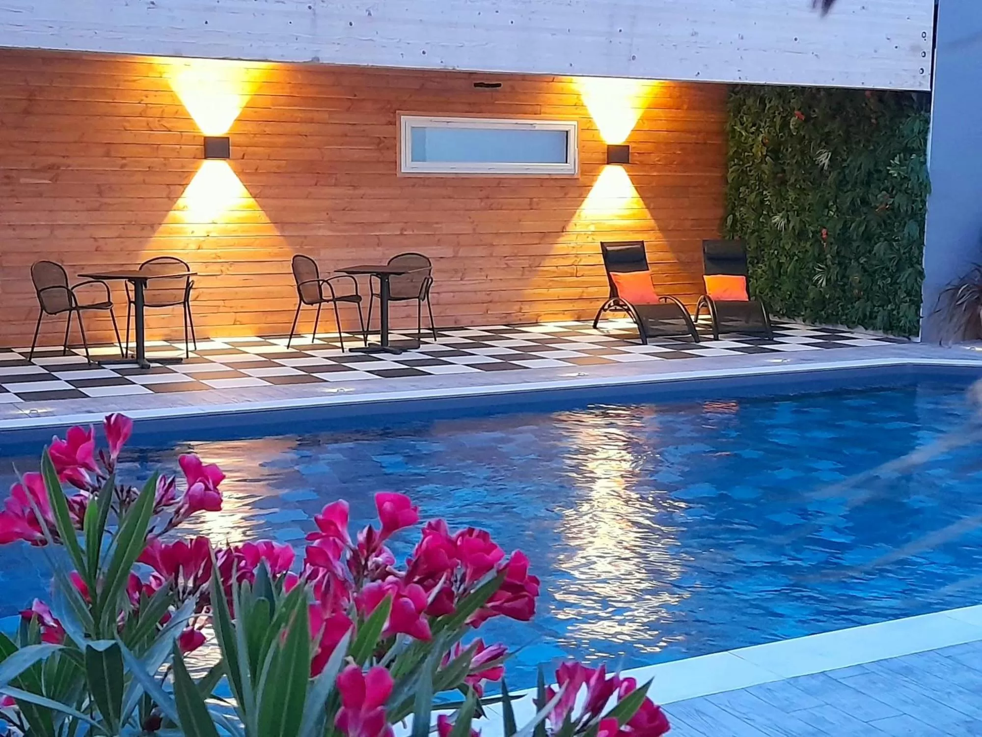 Patio in ibis Saint-Nazaire - Trignac