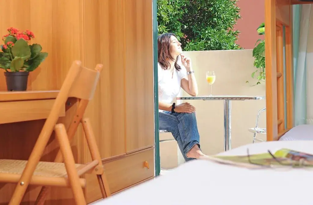 Patio, Guests in Sporting Hotel Stella Maris