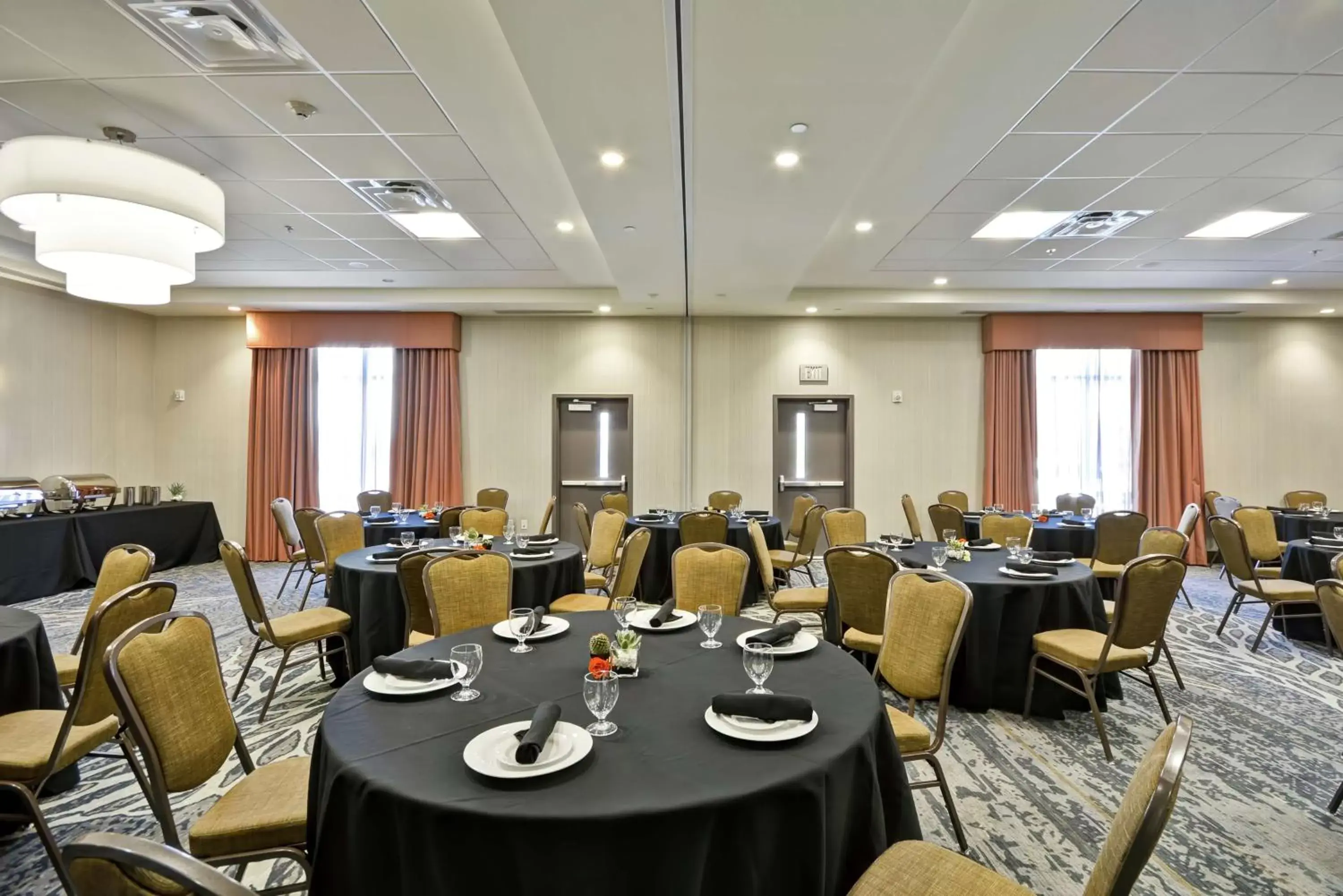 Meeting/conference room, Restaurant/Places to Eat in Hilton Garden Inn By Hilton Phoenix/Tempe Asu Area, Az