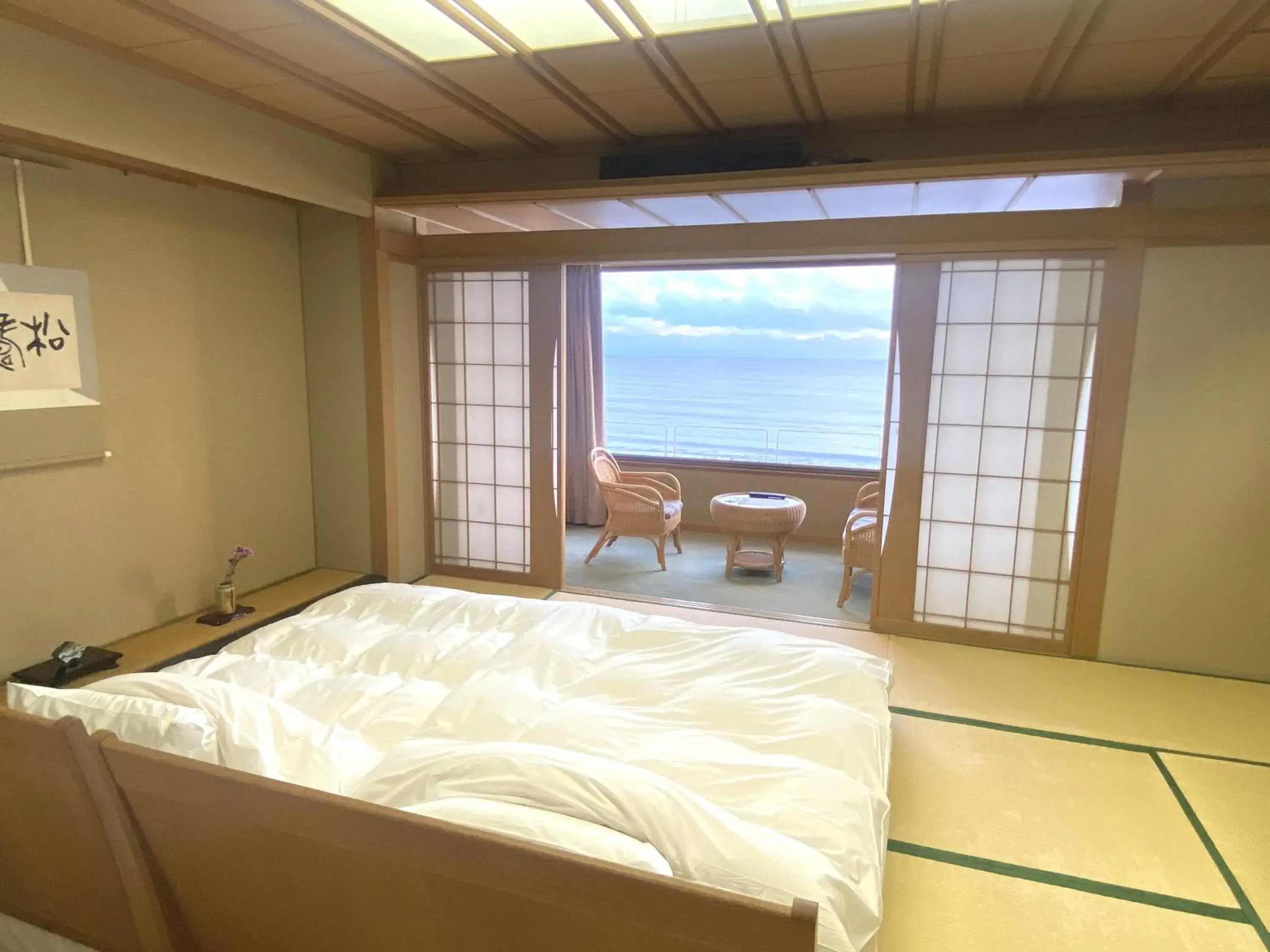 Bed in Wakamatsu Hot Spring Resort