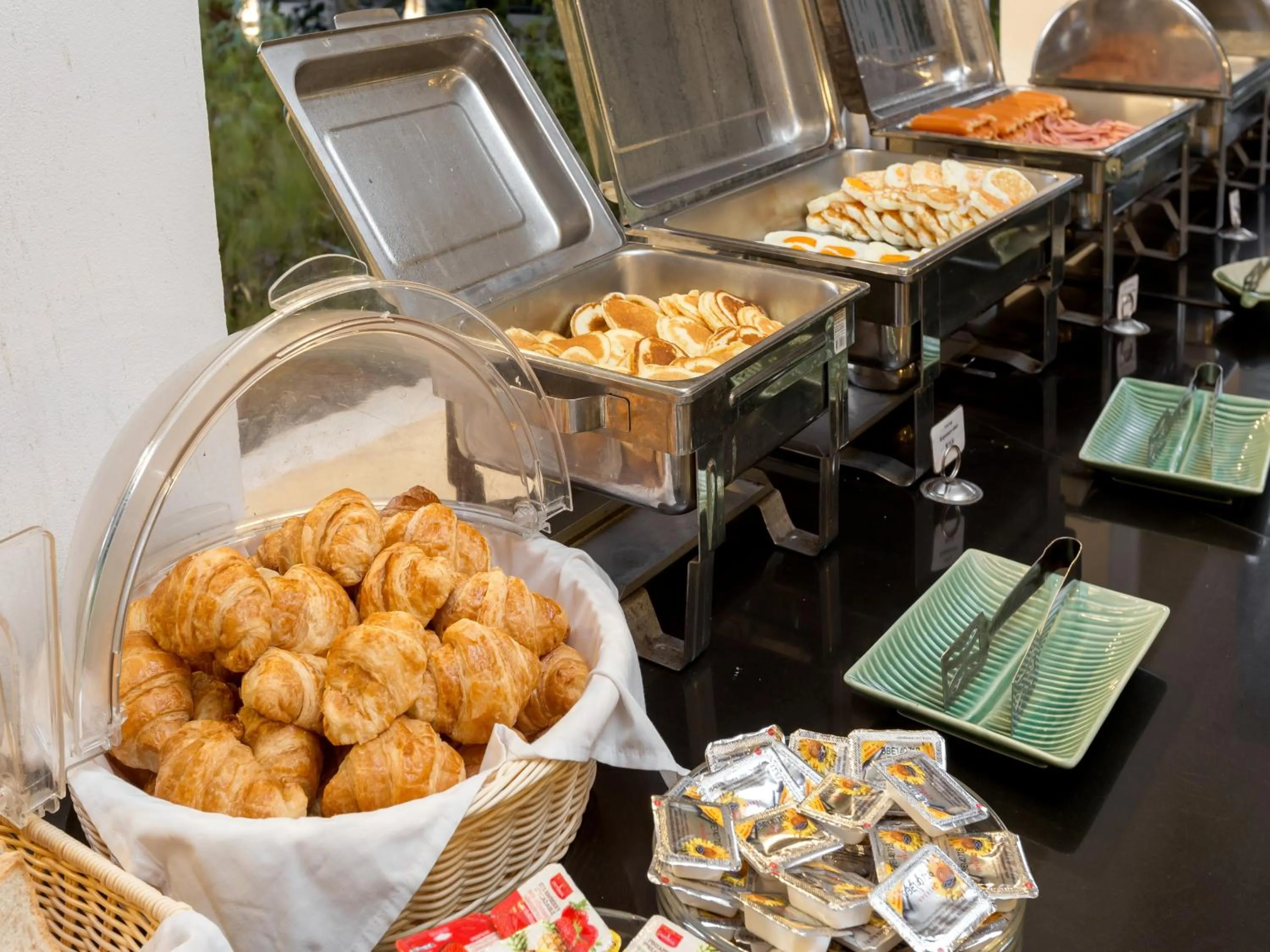 Restaurant/places to eat in Phuket Sea Resort SHA Extra Plus