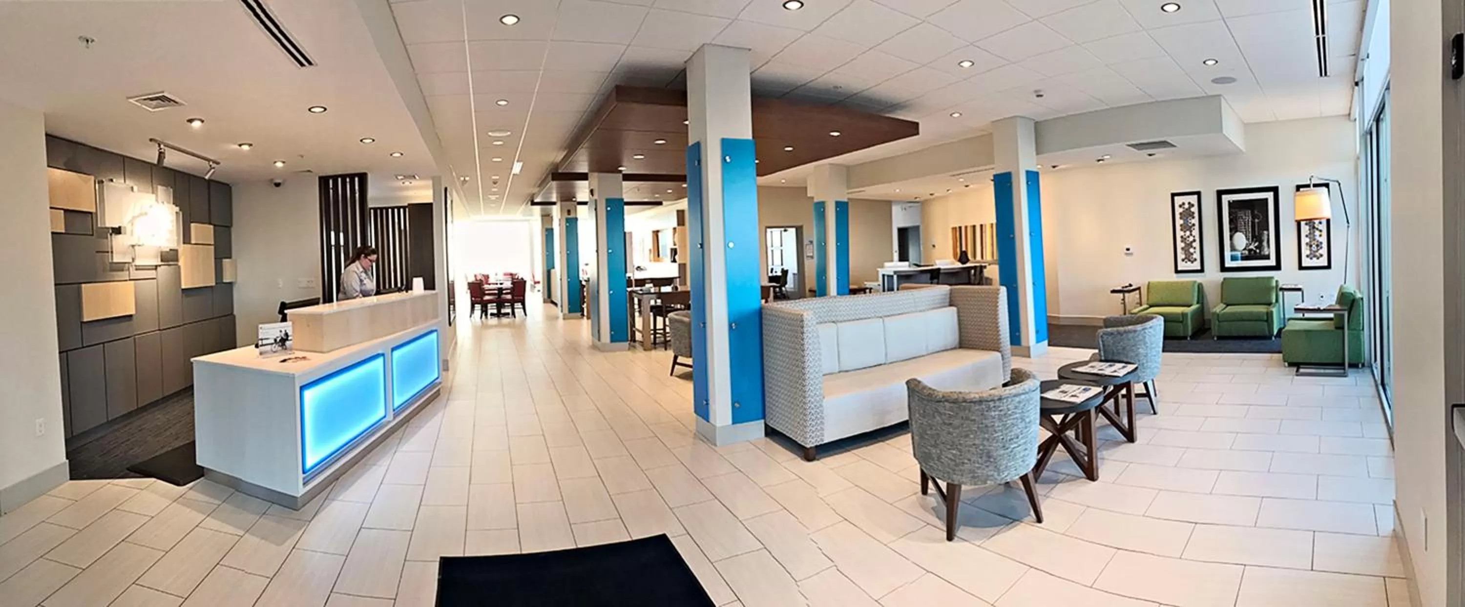 Property building in Holiday Inn Express & Suites - Sterling by IHG