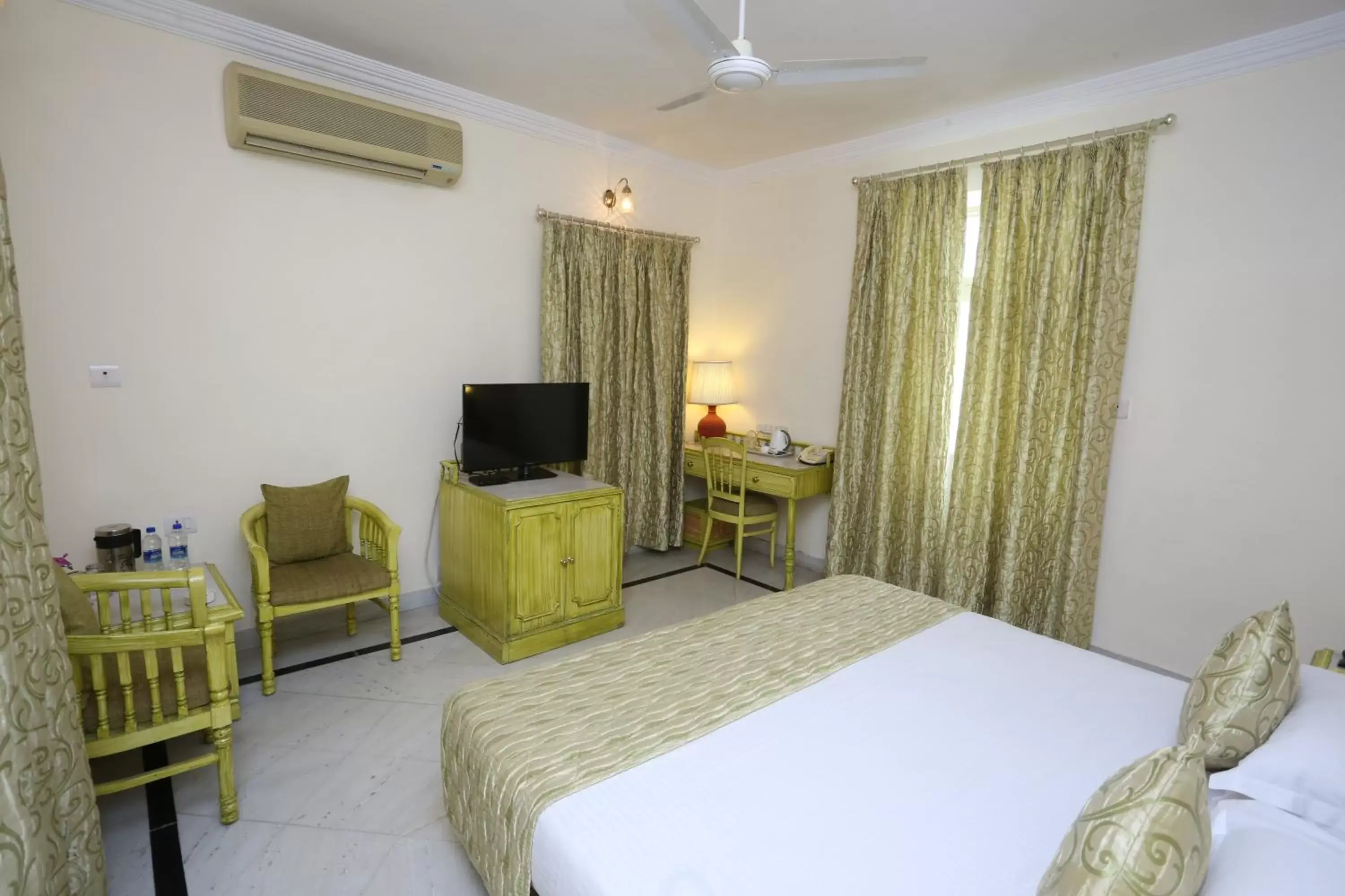 Bedroom, Bed in Garden Hotel - Heritage by HRH Group of Hotels Bedroom, Bed in Garden Hotel - Heritage by HRH Group of Hotels