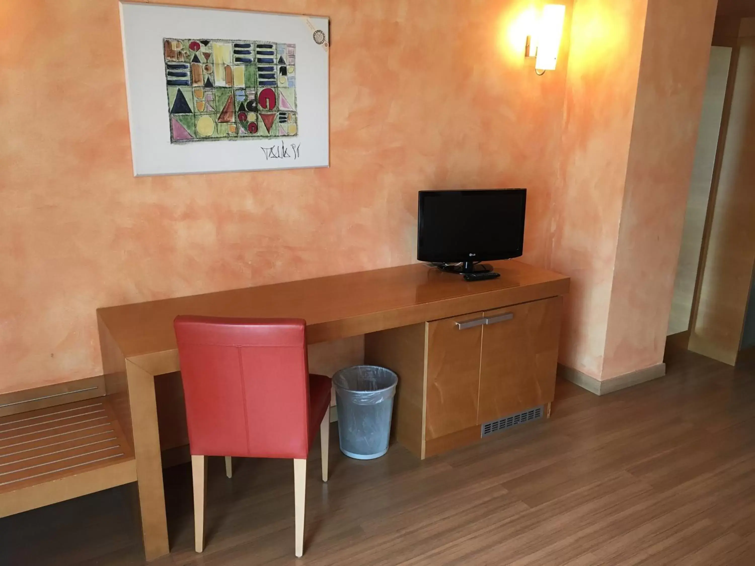 TV and multimedia, TV/Entertainment Center in Plus Welcome Milano