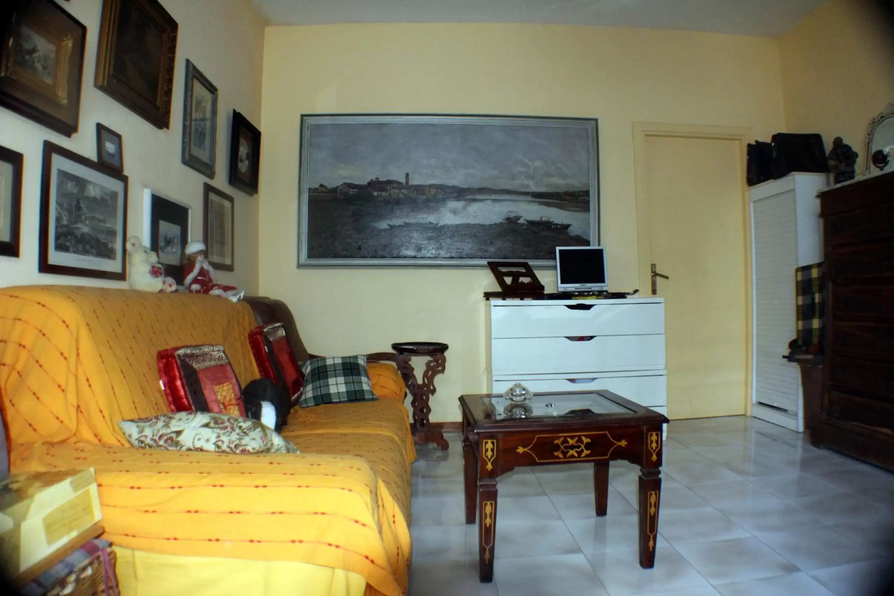 Library, Seating Area in B&B Lucio e Lili