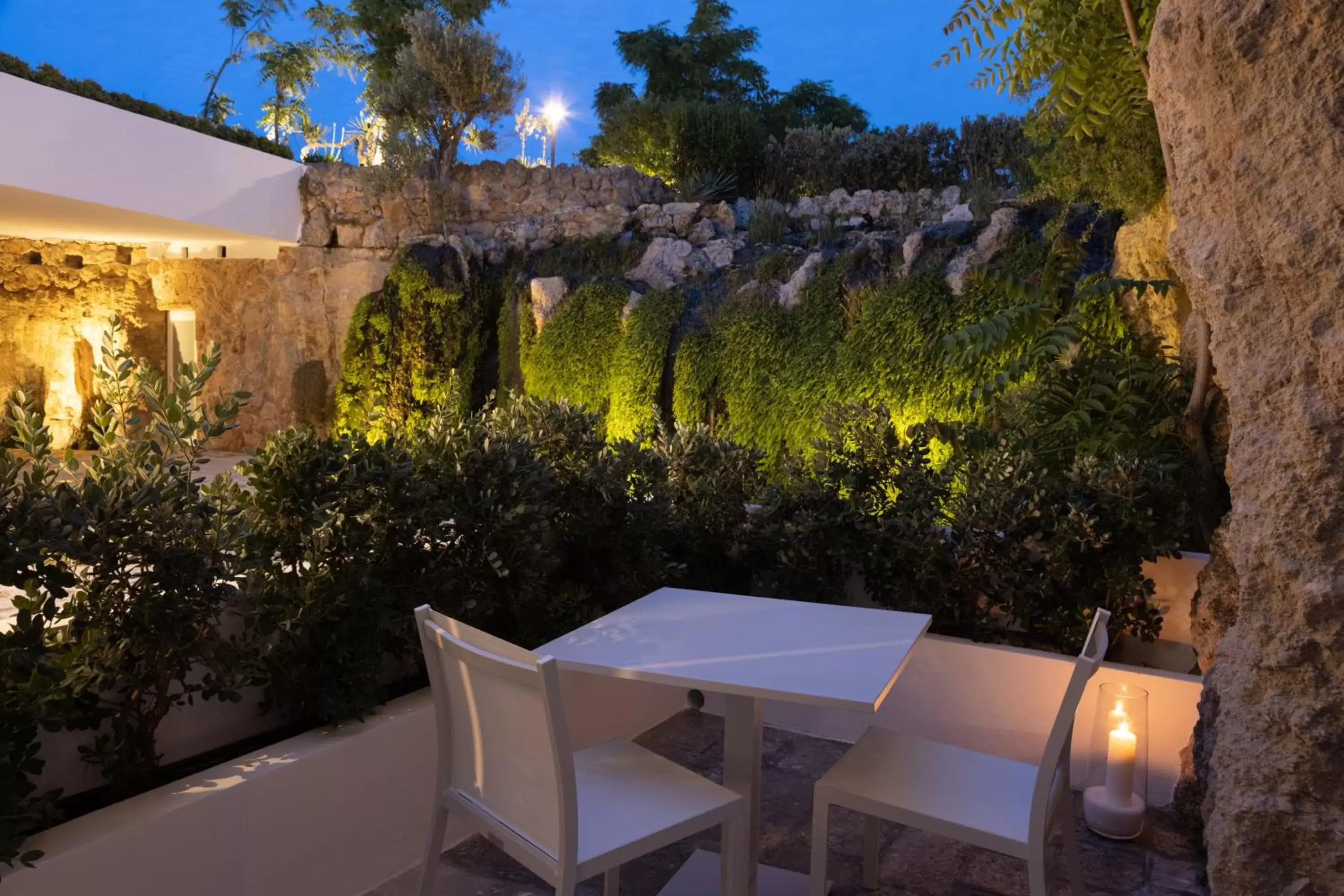 Patio in Grotta Palazzese Beach Hotel