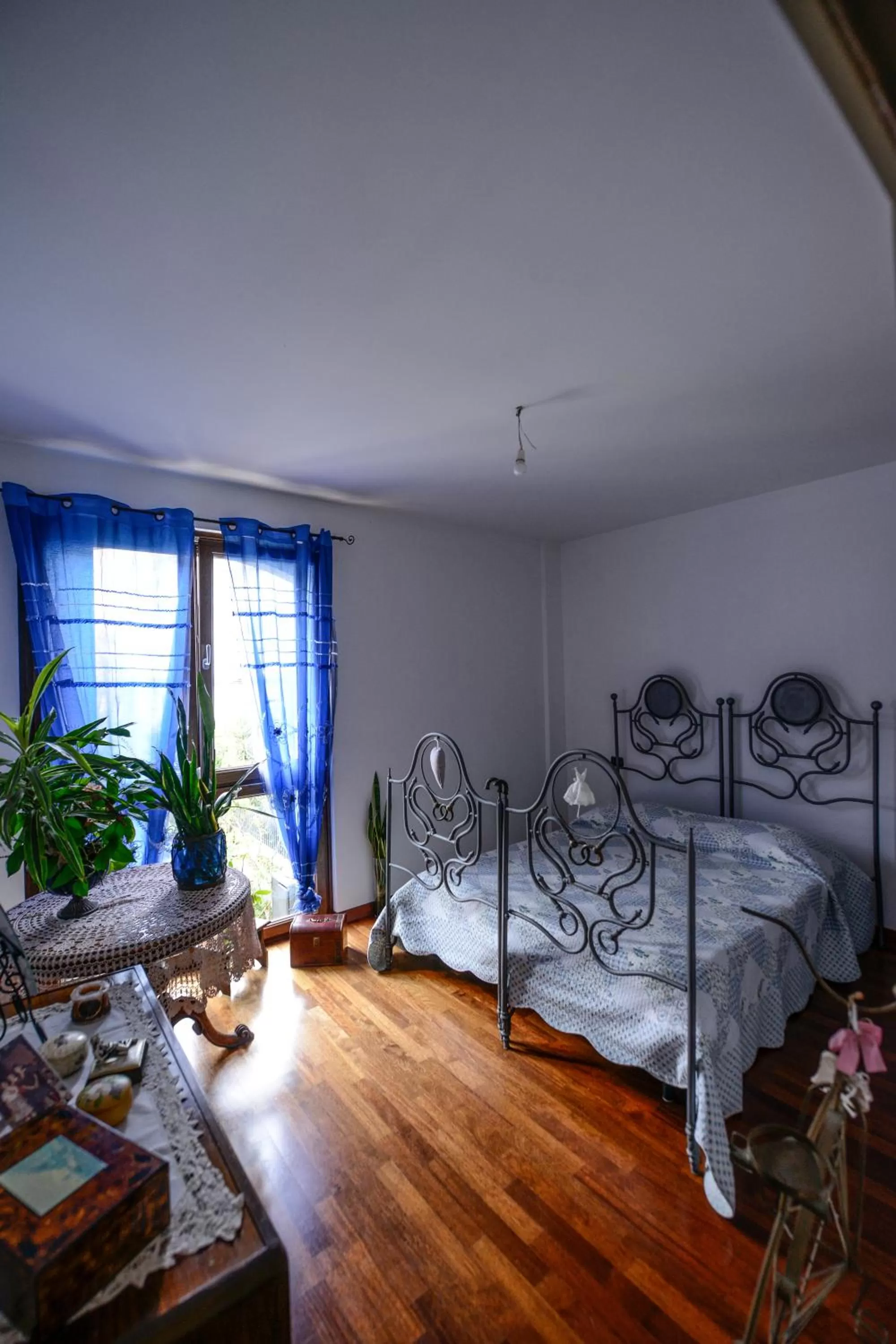 Bedroom, Bed in Il Giardino Incantato