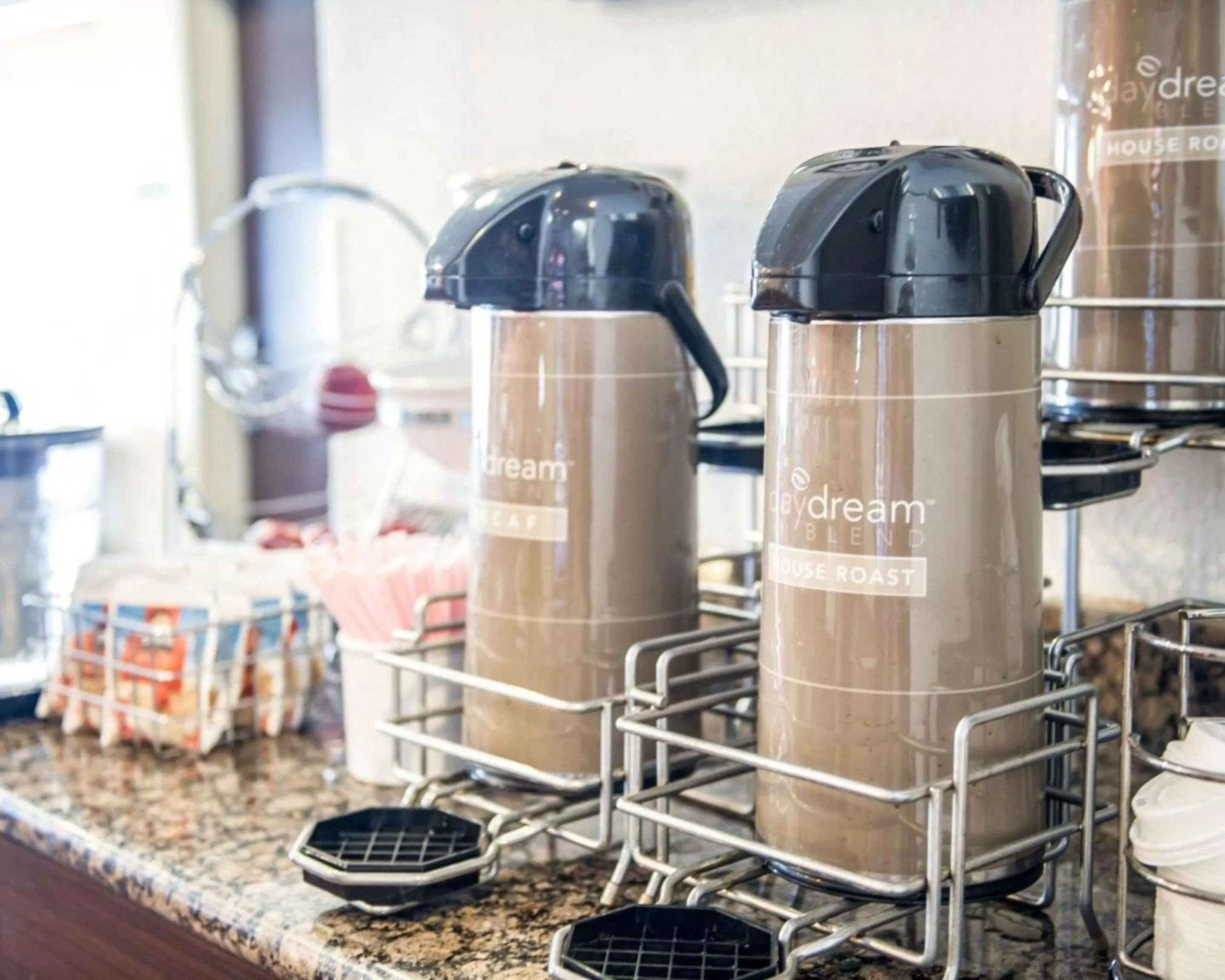 Restaurant/places to eat in Sleep Inn O'Fallon near I-64